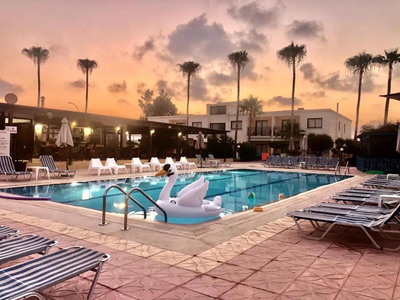 Carina Hotel Apartments
