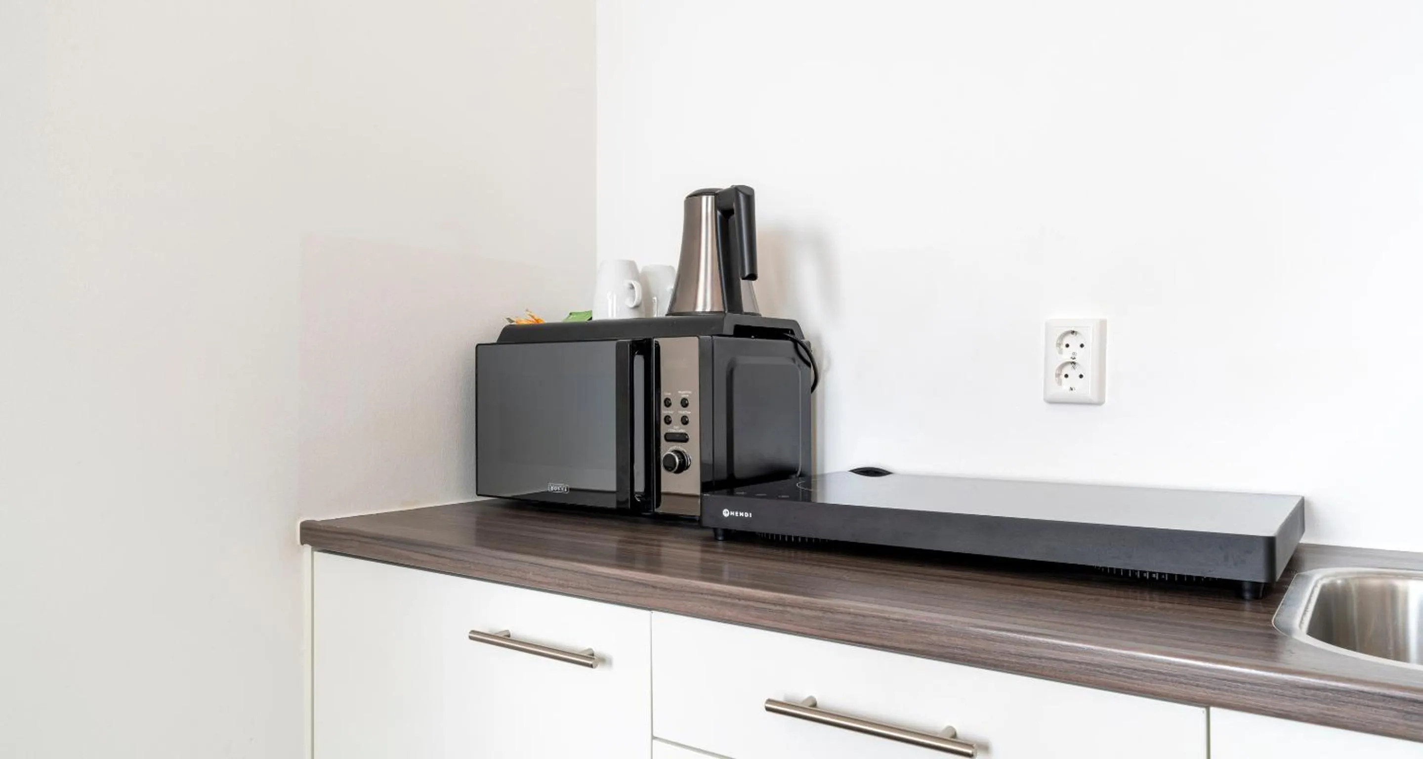 Coffee/tea facilities in PLAZA Premium Almere