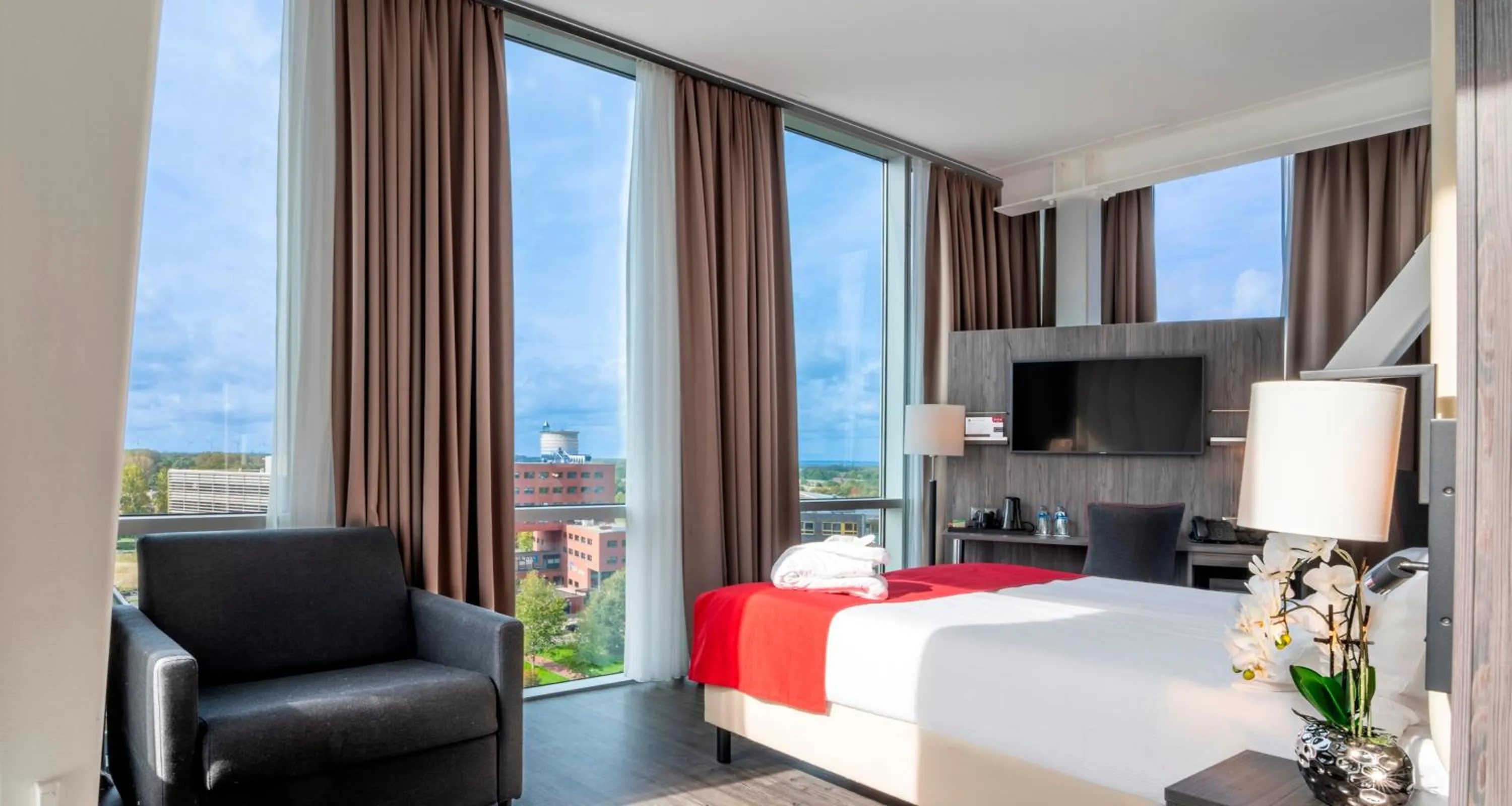 Photo of the whole room, Bed in PLAZA Premium Almere