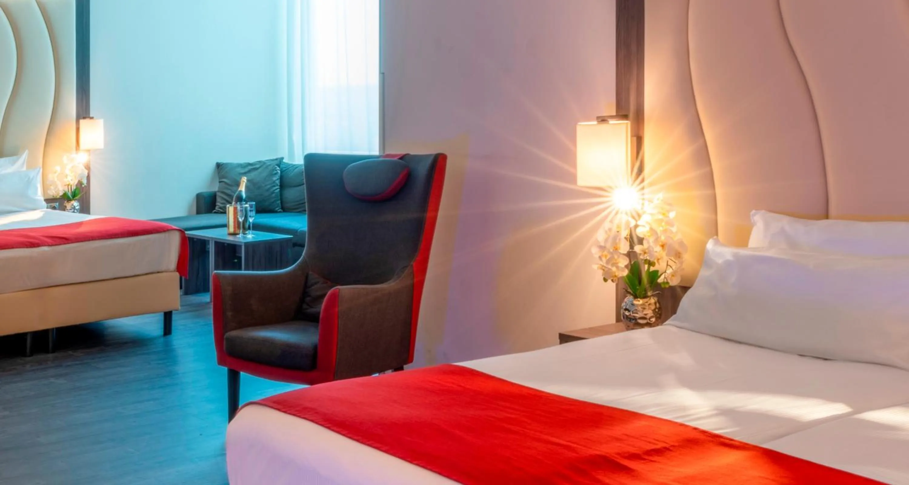 Photo of the whole room, Bed in PLAZA Premium Almere