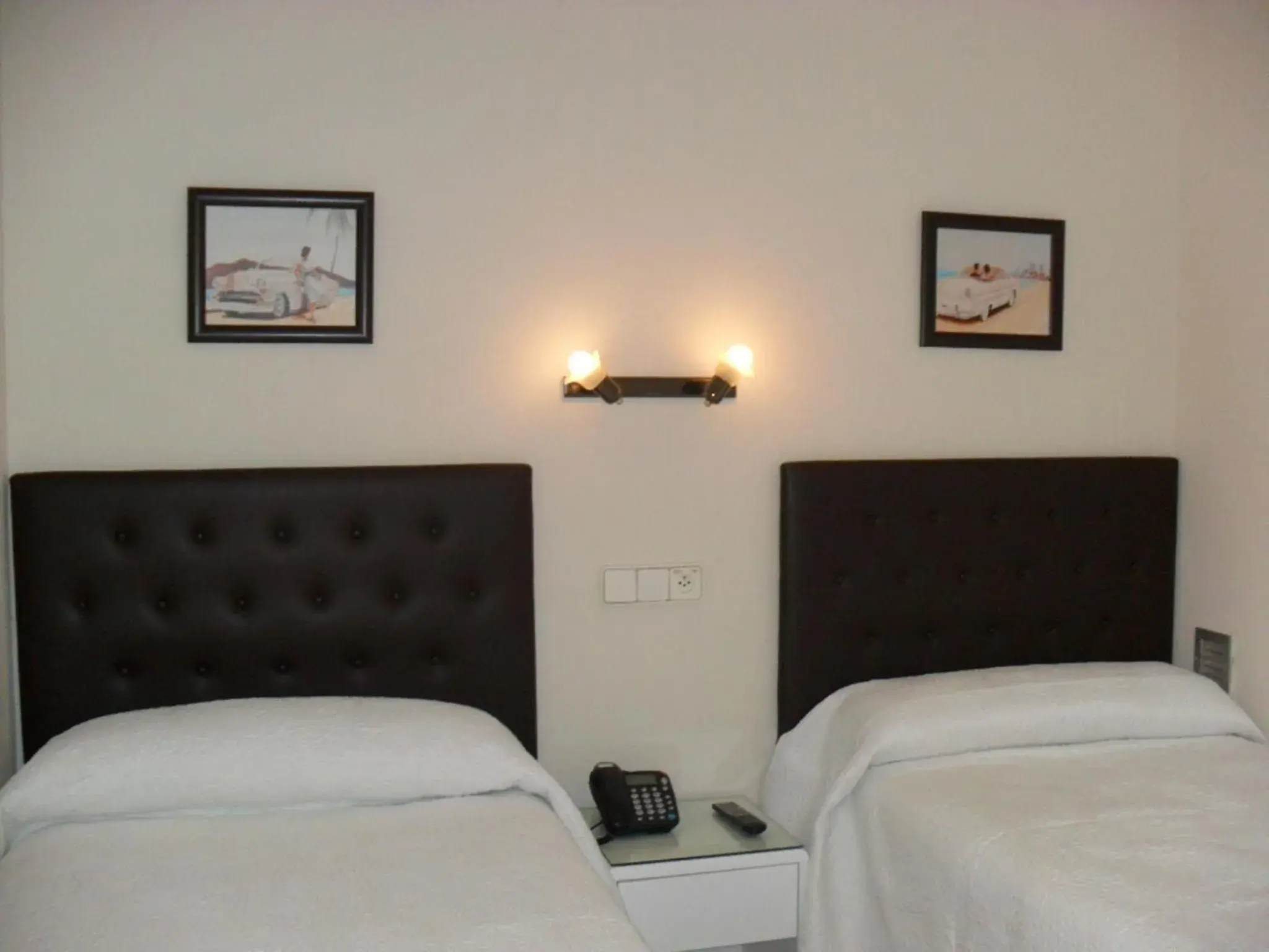 Twin Room in Hotel Lo Monte Twin Room in Hotel Lo Monte