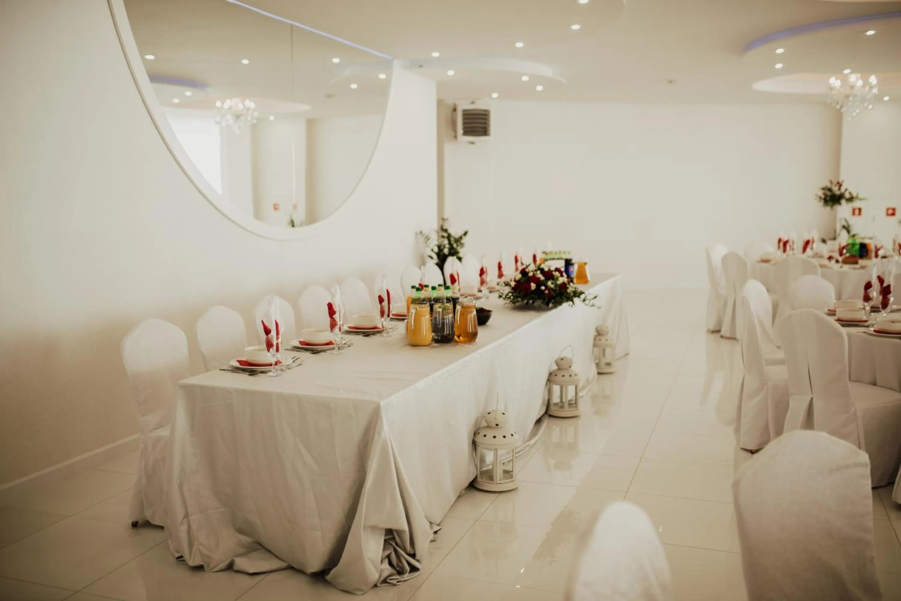 Restaurant/places to eat in Centrum Bankietowo - Hotelowe "Perła"