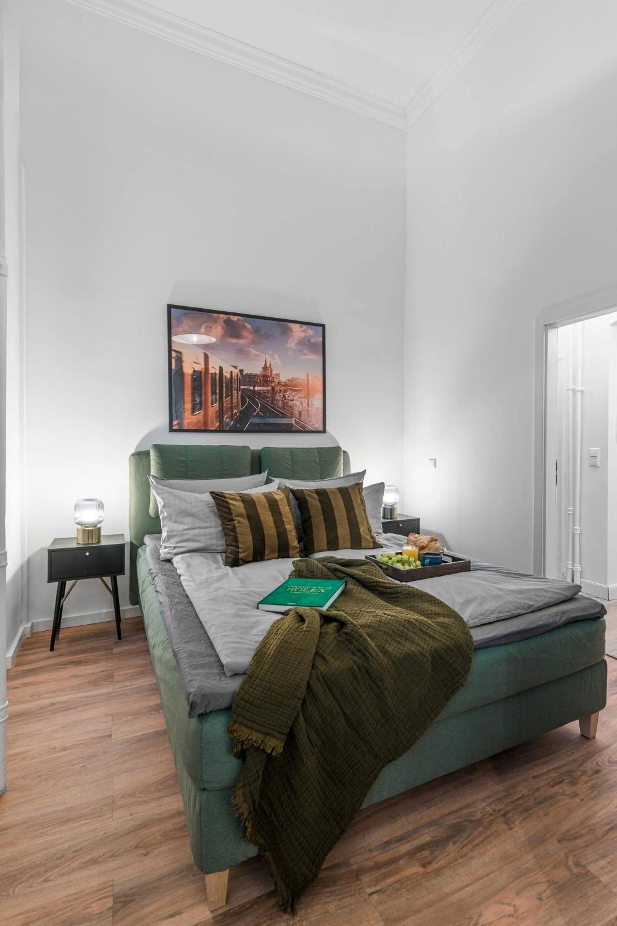 The Düsseldorfer, 1 BR, 1 living room, group & family friendly, ideal for 2 - 4 Guests