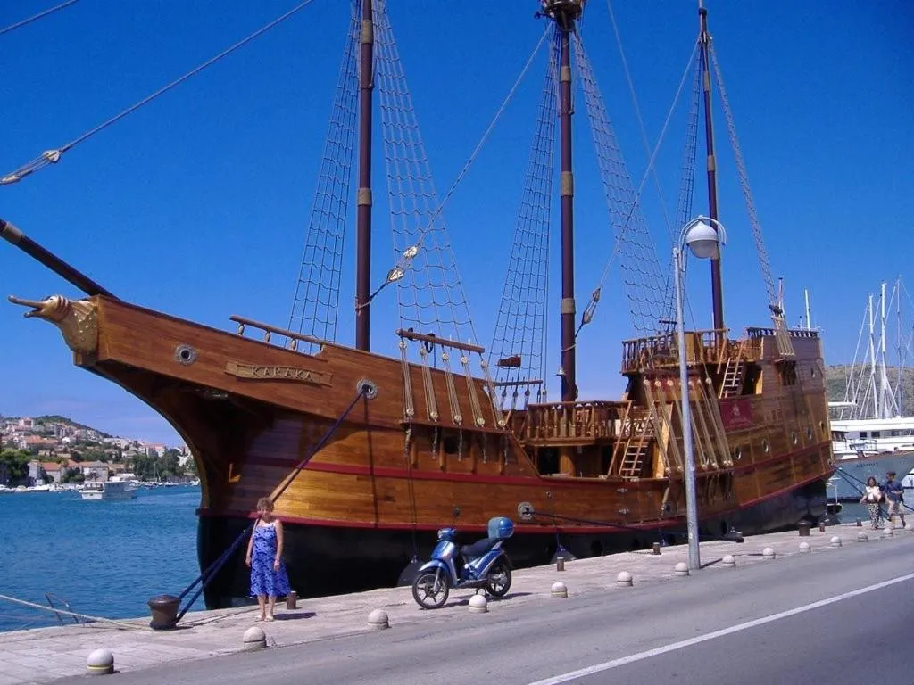 Bird's eye view in Rooms Edna