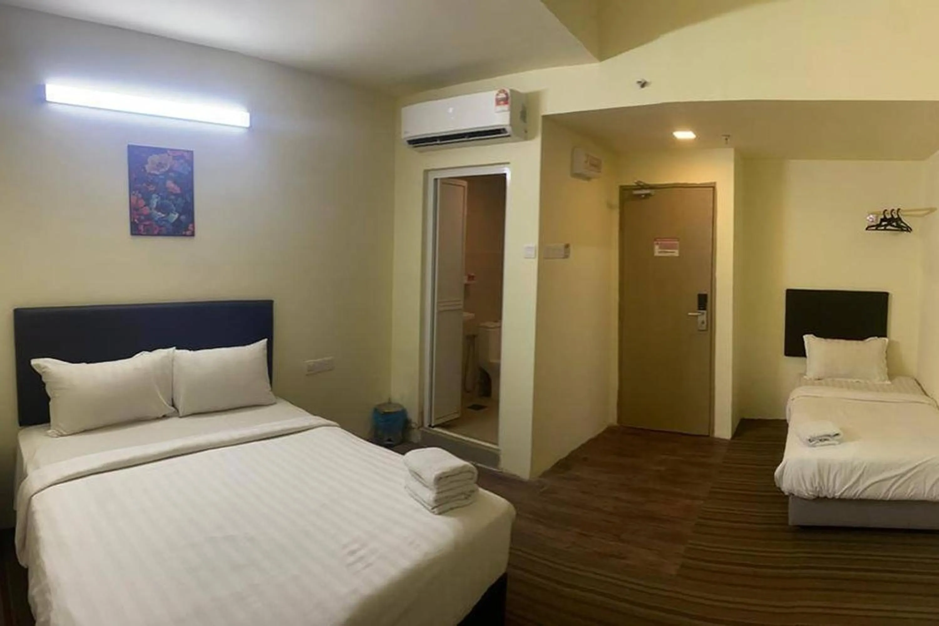 Bedroom, Bed in Hotel Seri Warisan Melaka, Stadium Hang Tuah