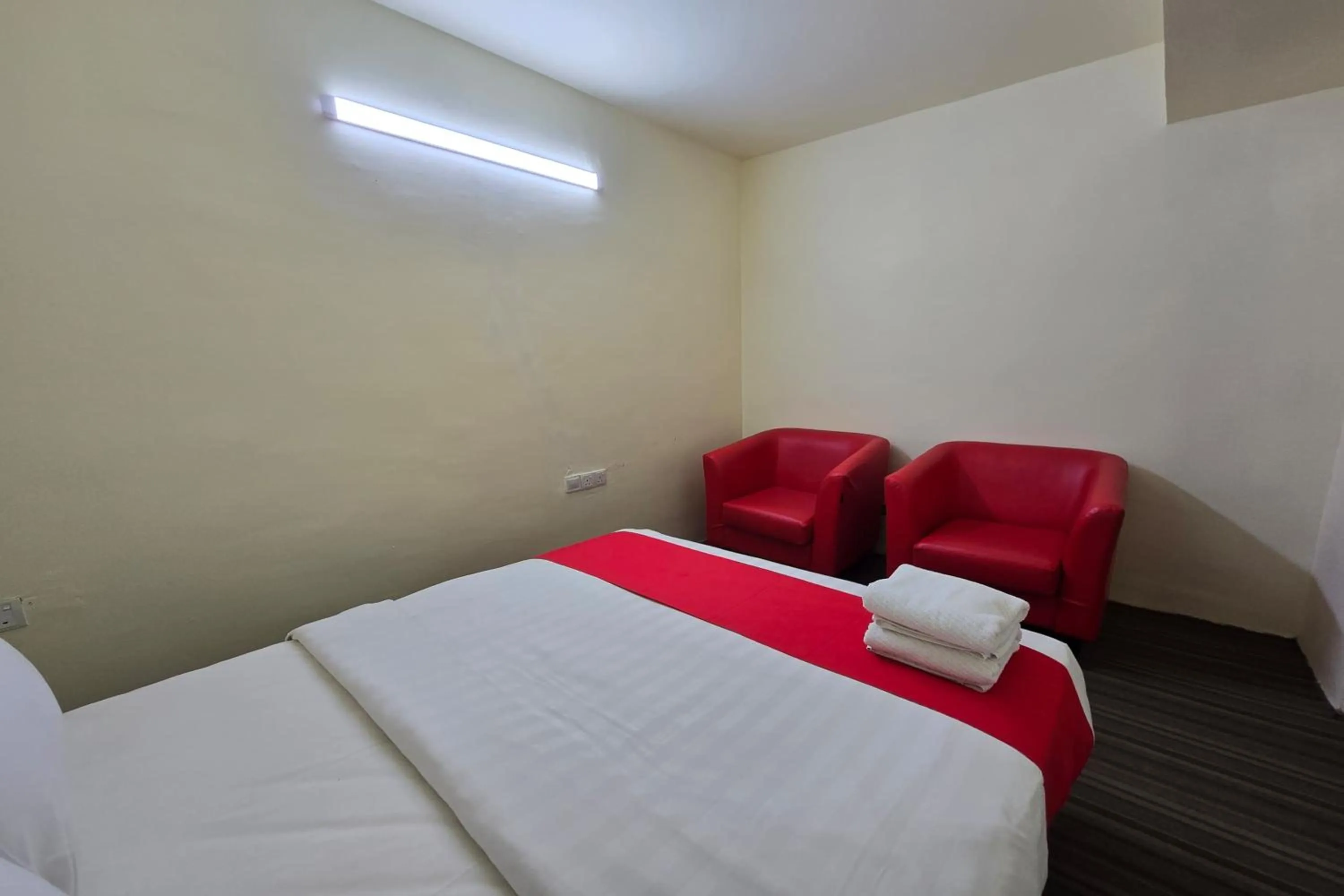 Bedroom, Bed in Hotel Seri Warisan Melaka, Stadium Hang Tuah