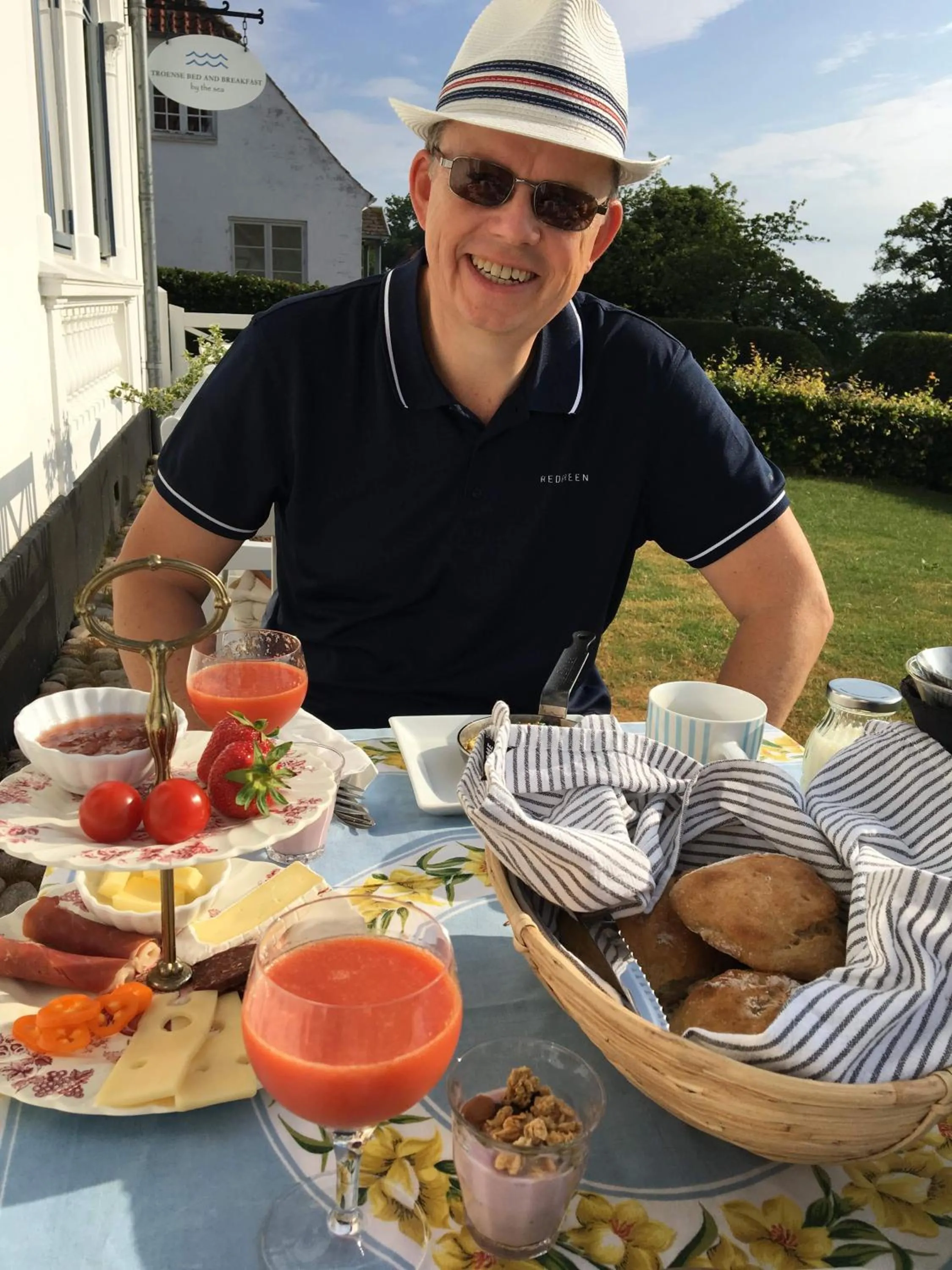 Breakfast in Troense Bed and Breakfast by the sea