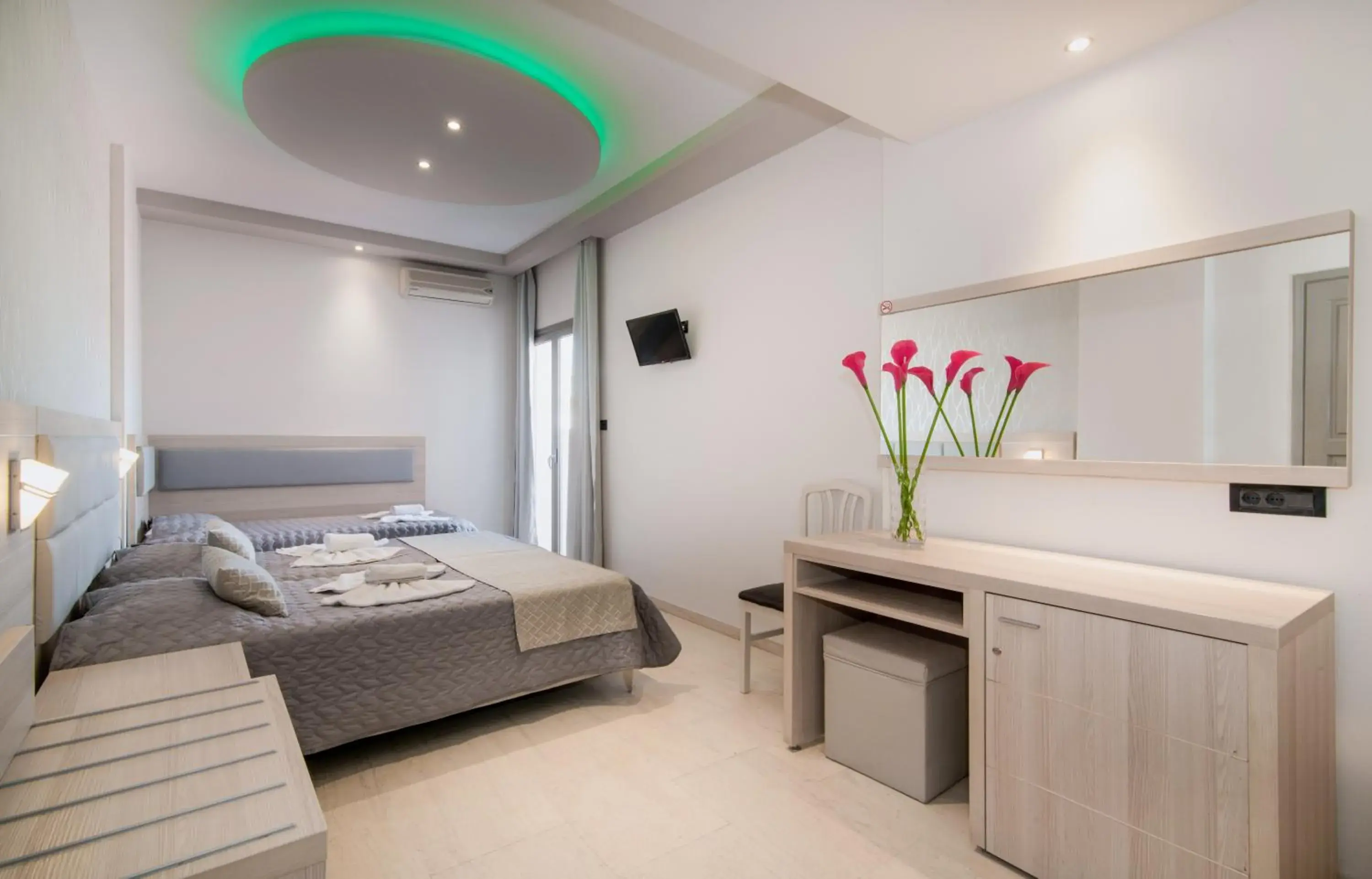 Photo of the whole room, Bed in Tzante Hotel Zakynthos, Adults Only Photo of the whole room, Bed in Tzante Hotel Zakynthos, Adults Only