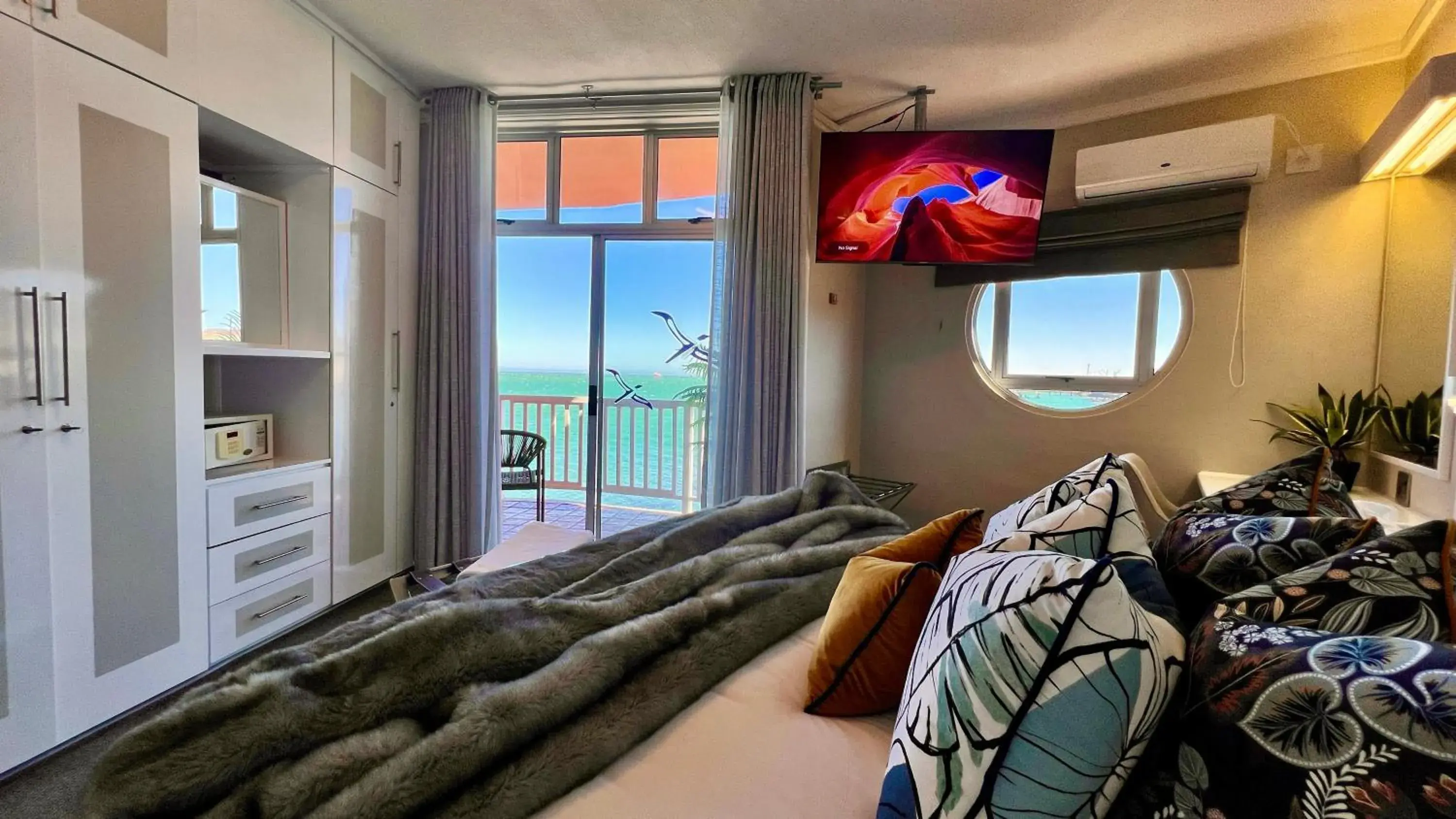 Suite with Sea View in Lüderitz Nest Hotel Suite with Sea View in Lüderitz Nest Hotel