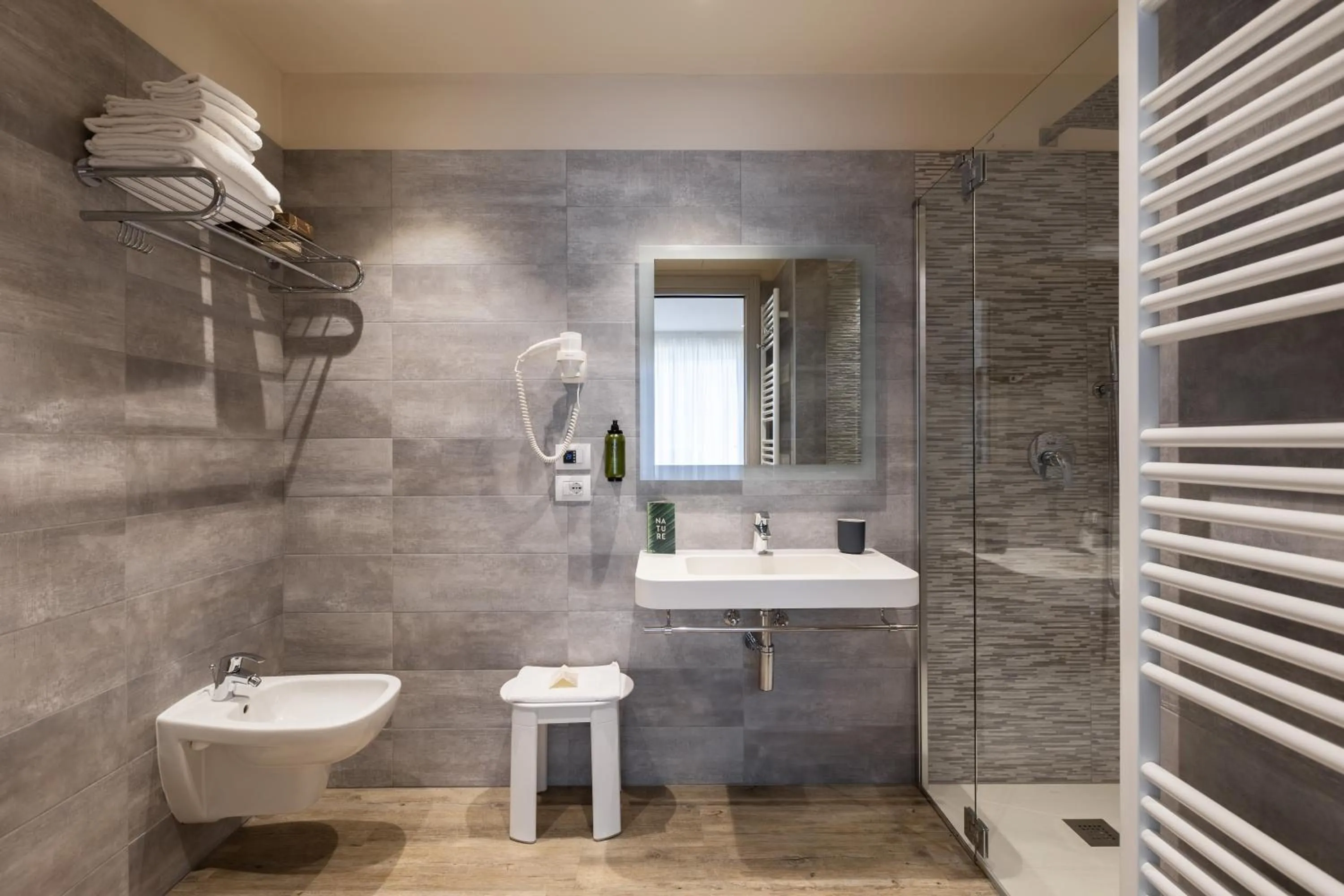 Bathroom in Hotel Oasi Beach