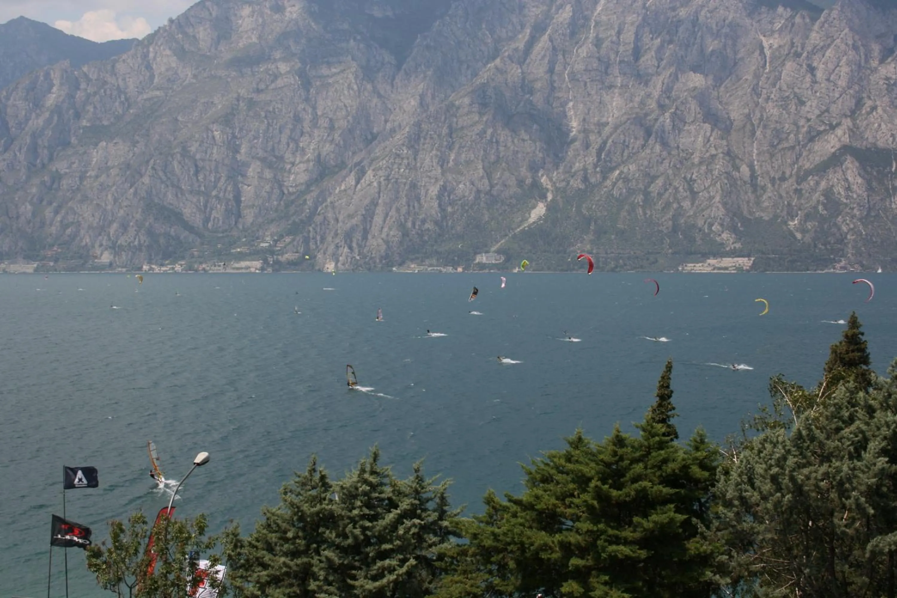 Windsurfing in Hotel Oasi Beach