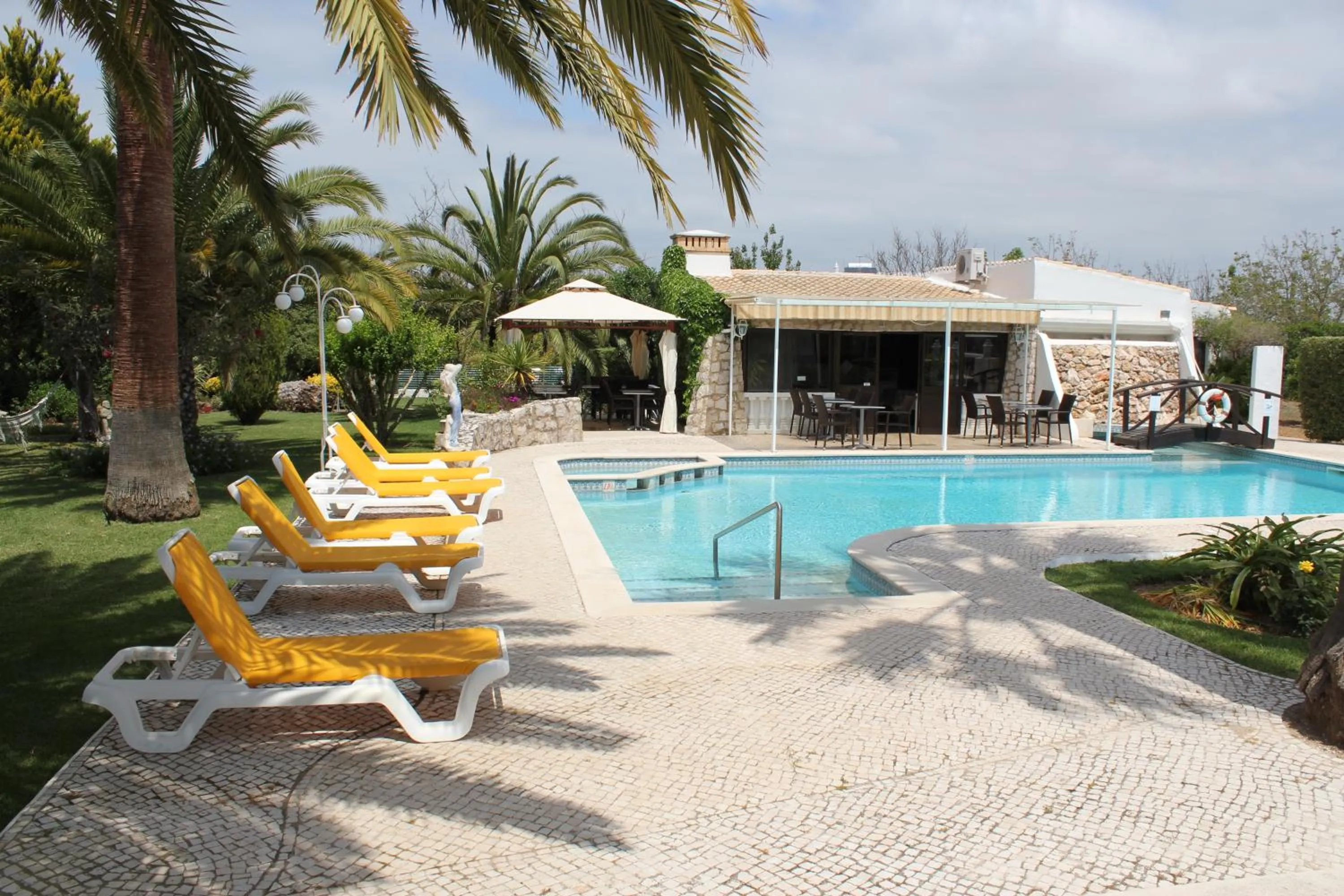 Swimming pool in Quinta dos Oliveiras