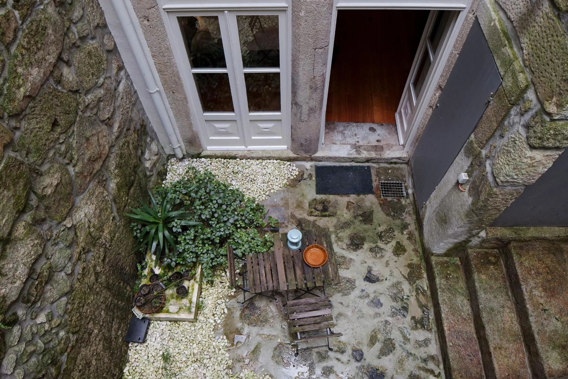 Patio in Cale Guest House