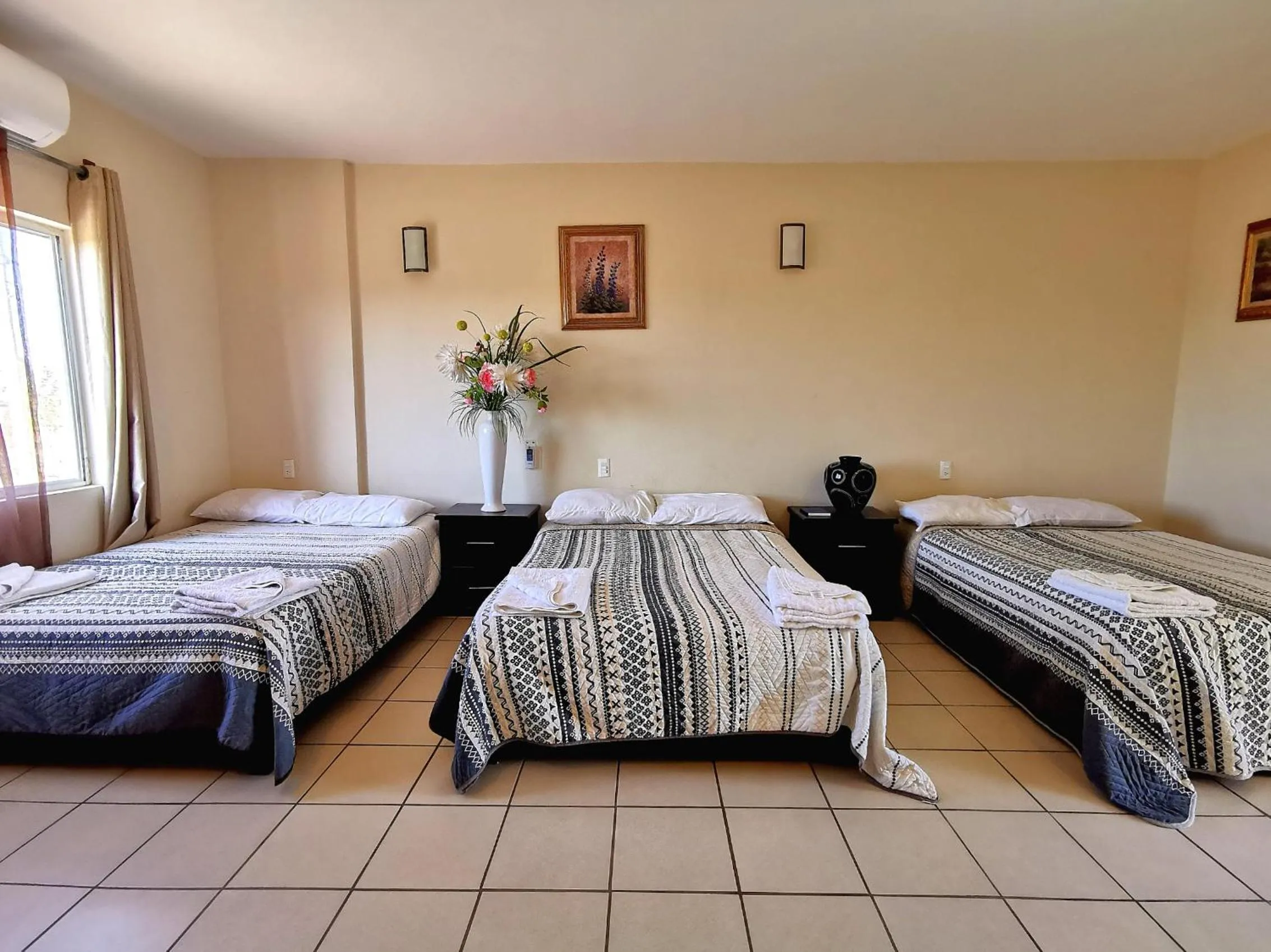 Bed in Hotel La Estancia