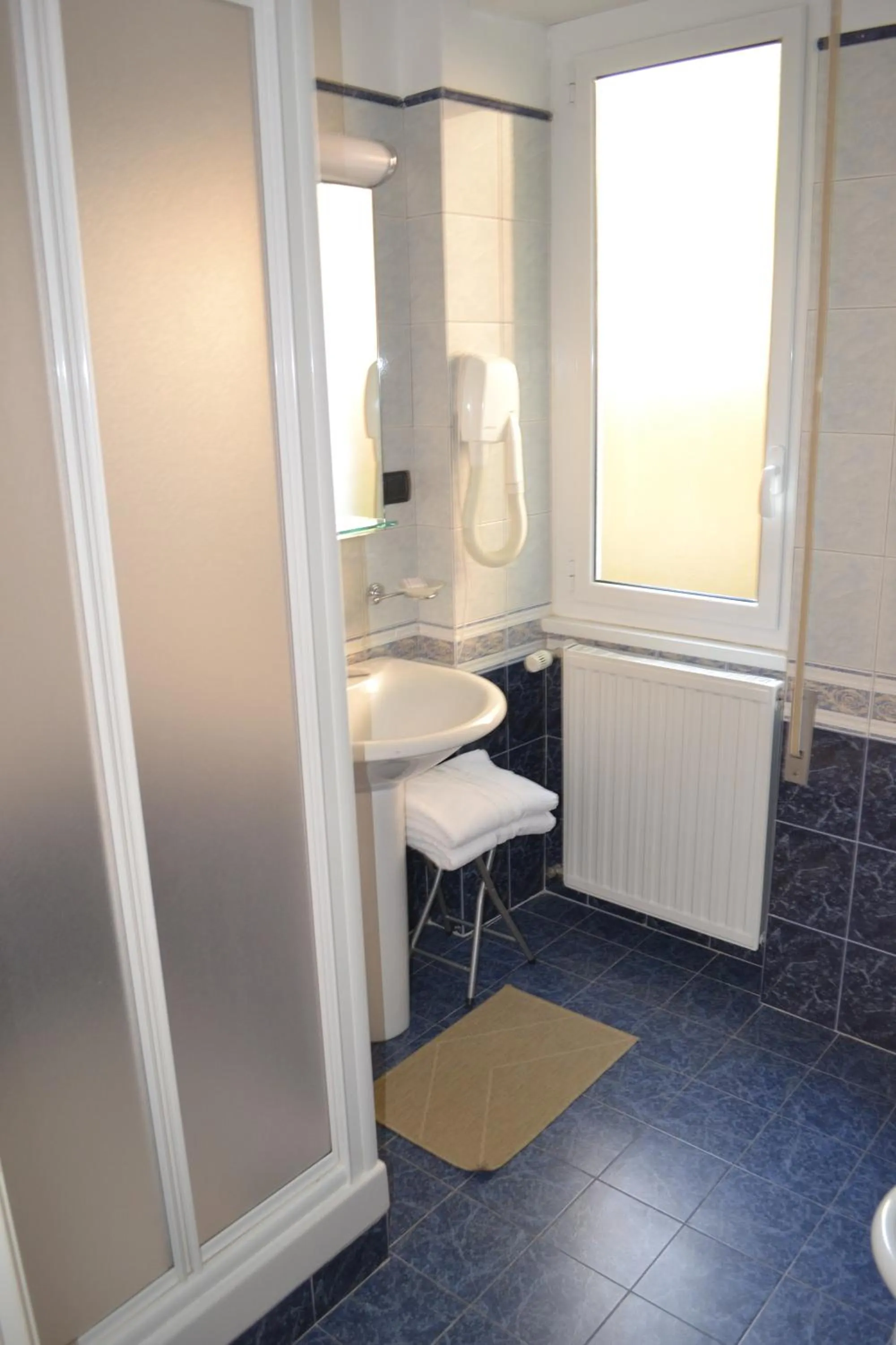 Bathroom in Hotel Il Gatto