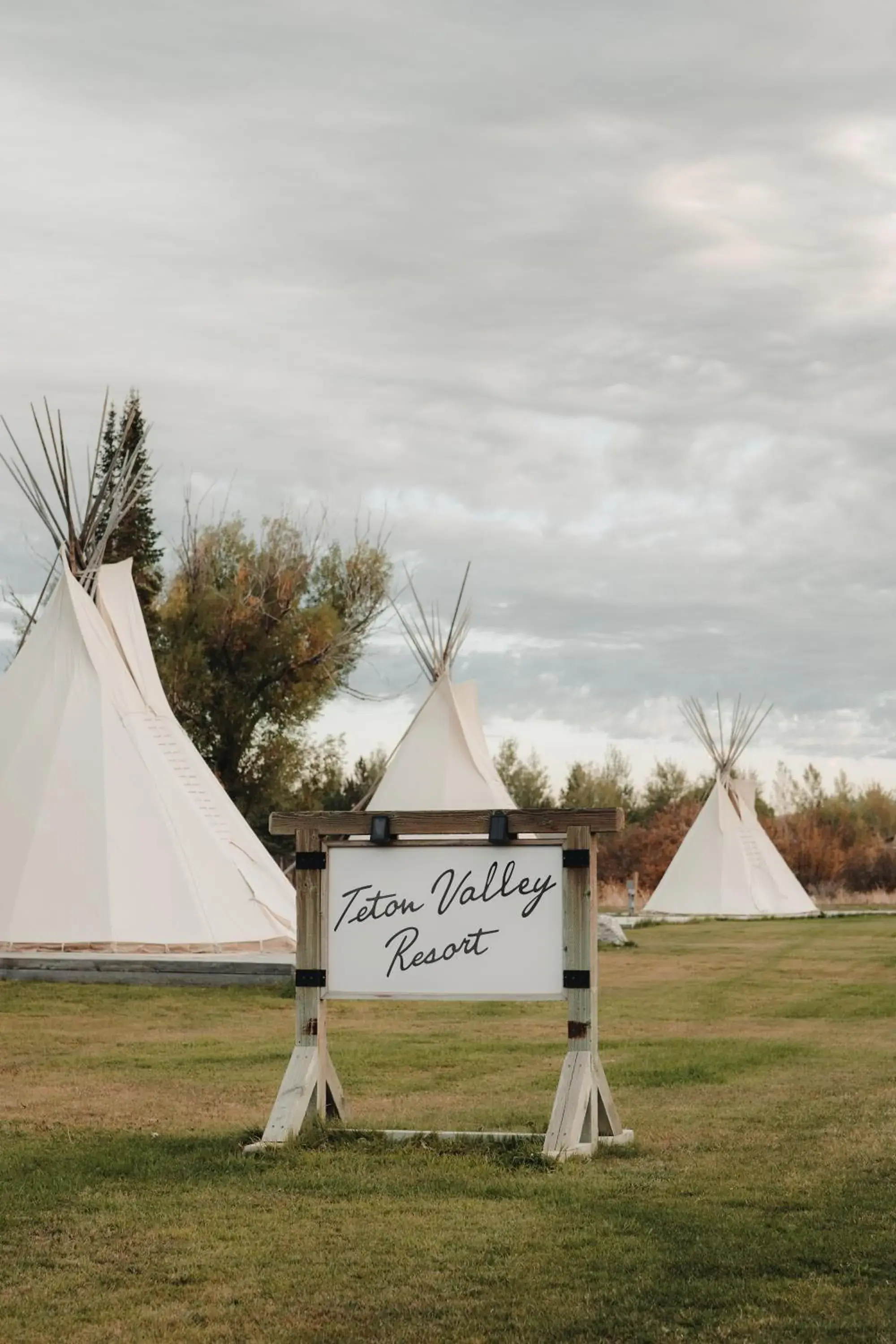 Facade/entrance in Teton Valley Resort Facade/entrance in Teton Valley Resort
