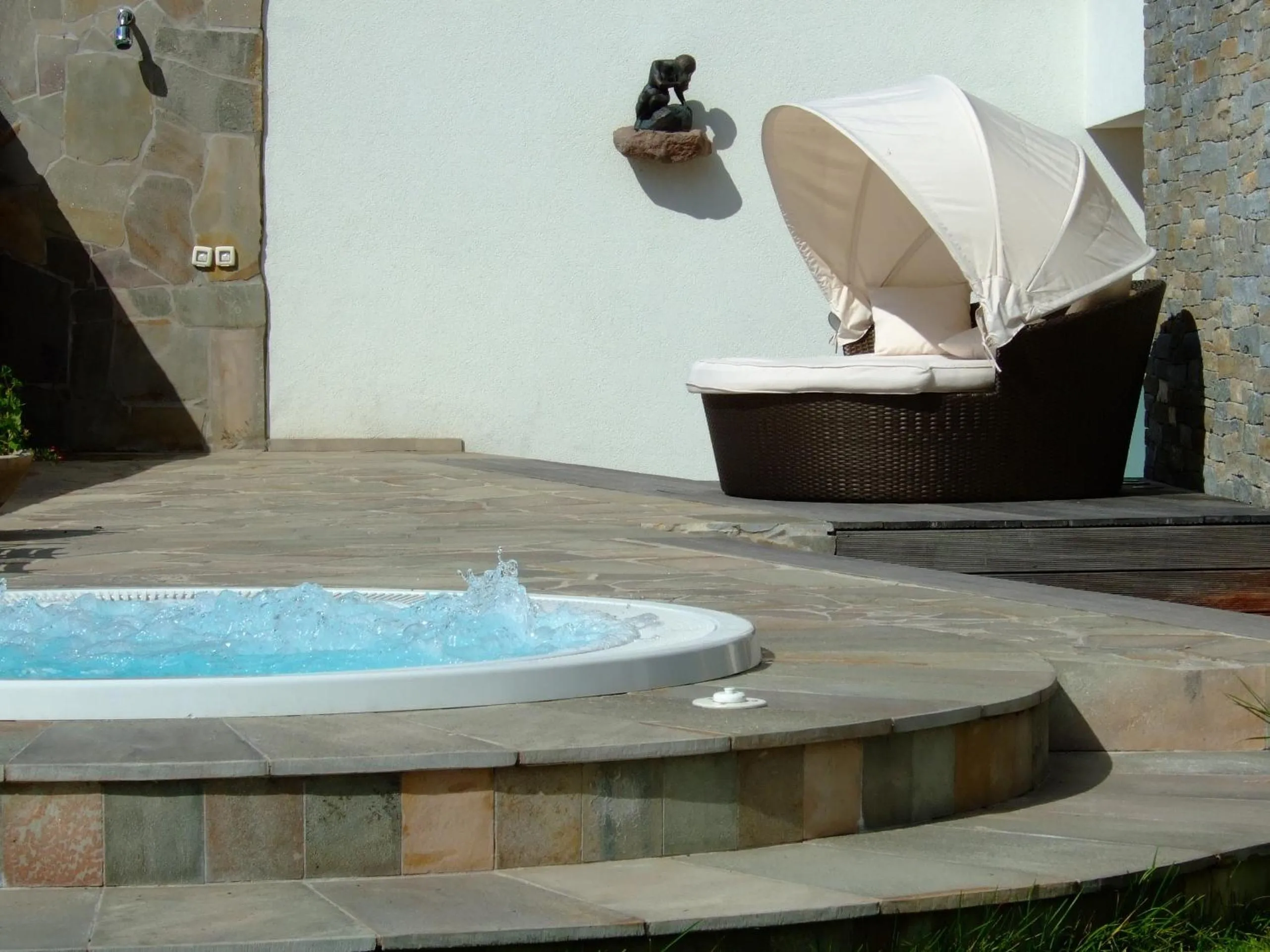 Hot Tub in Hotel Tyrol