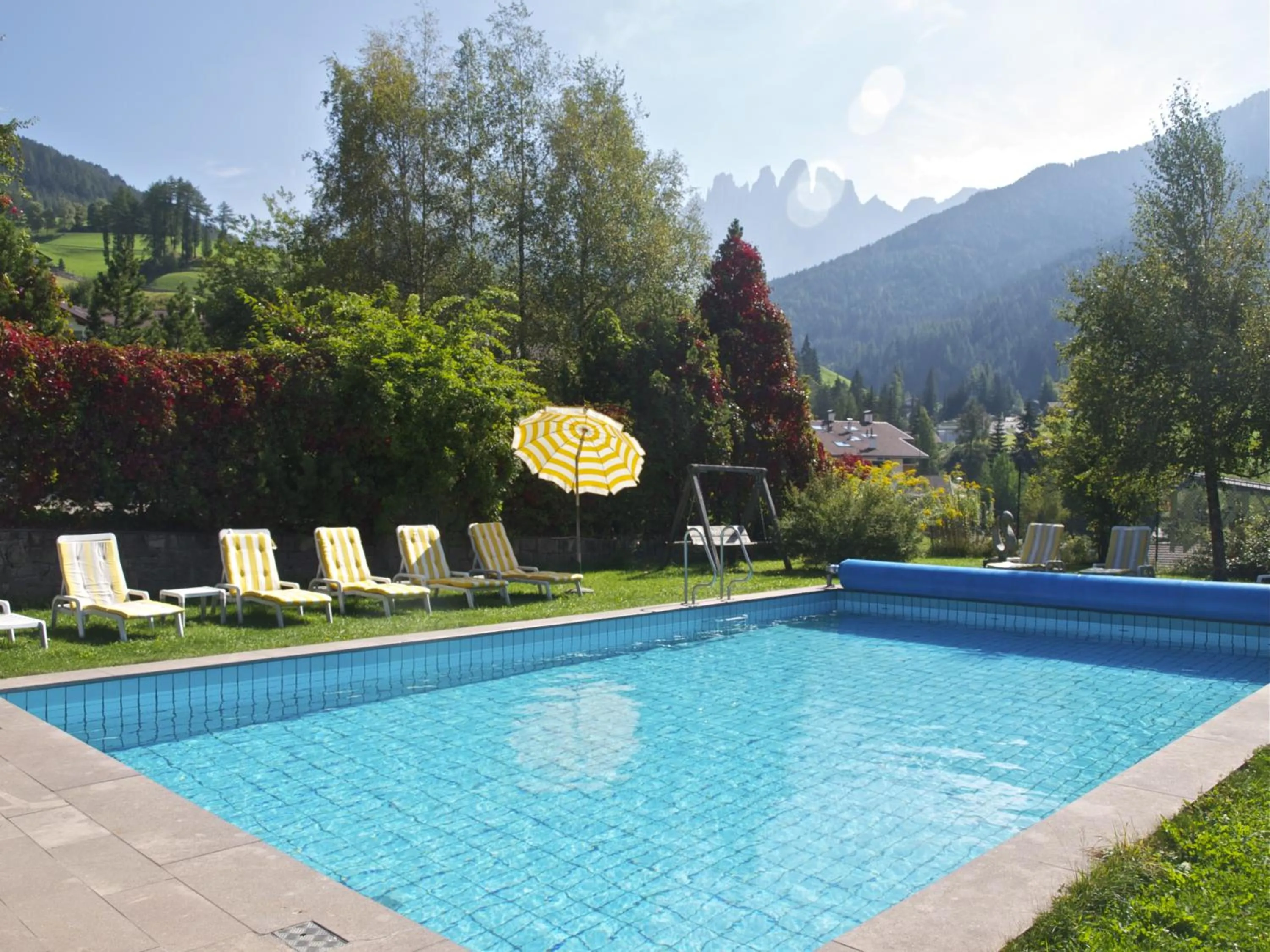 Swimming pool in Hotel Tyrol