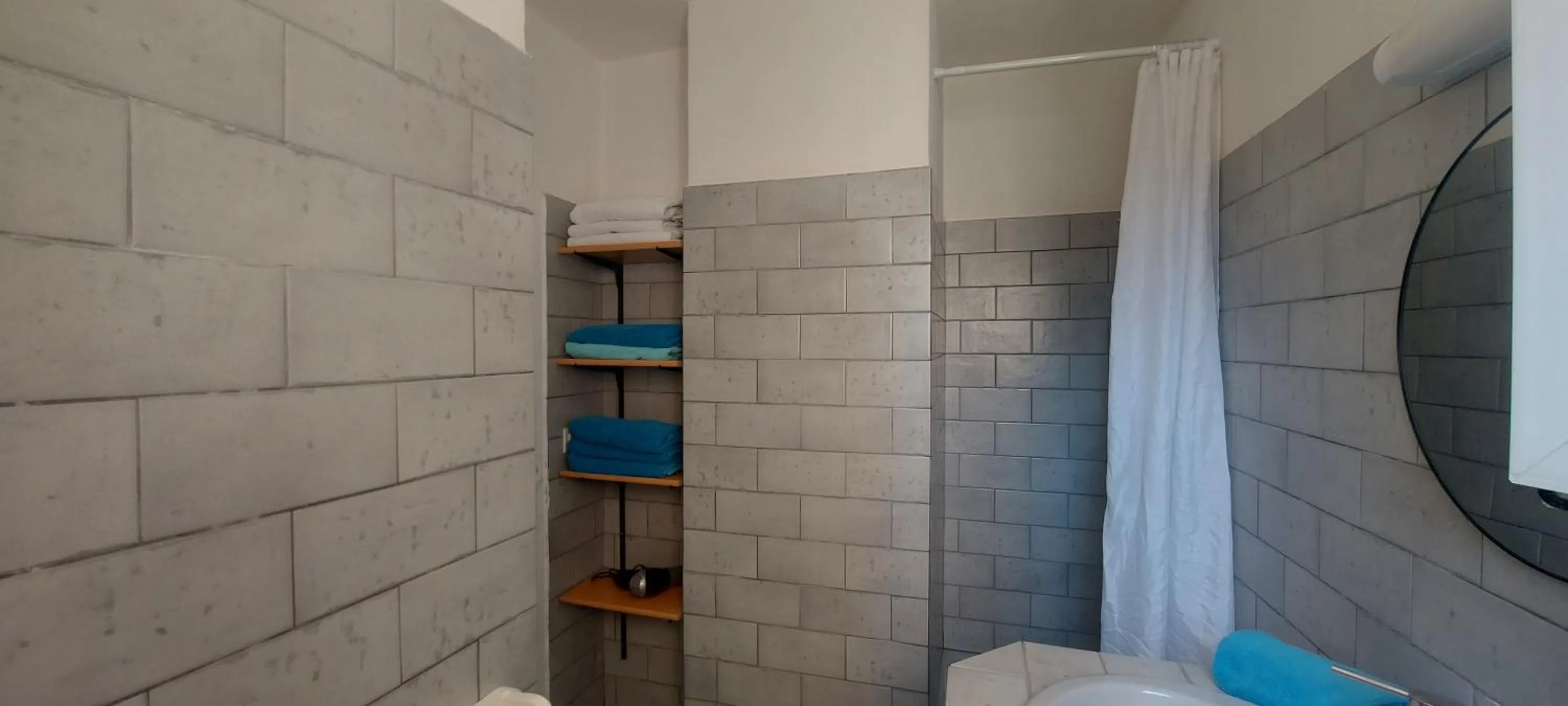 Shower in Residence Riviera