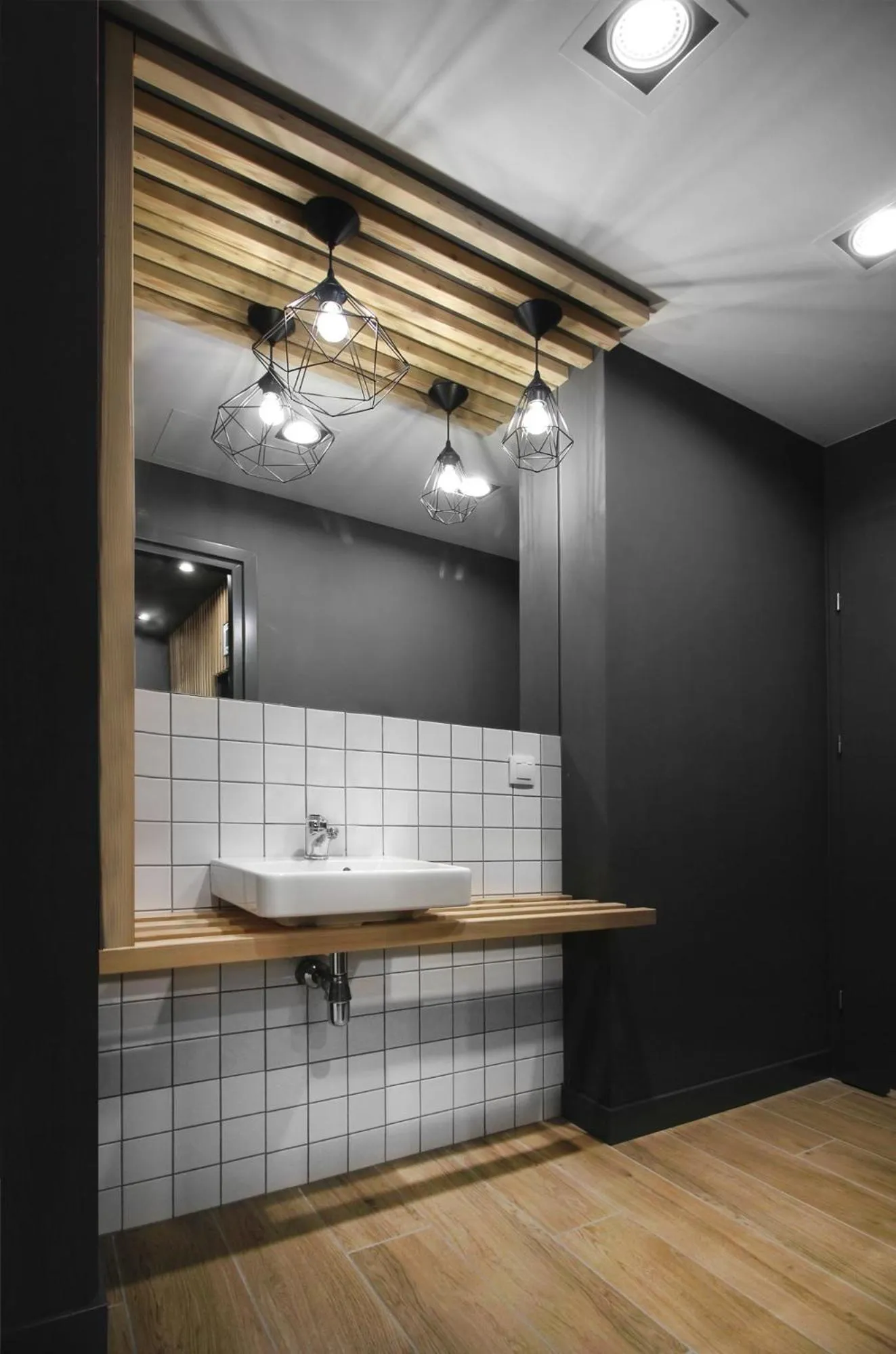 Toilet in Lemon Plaza Hotel