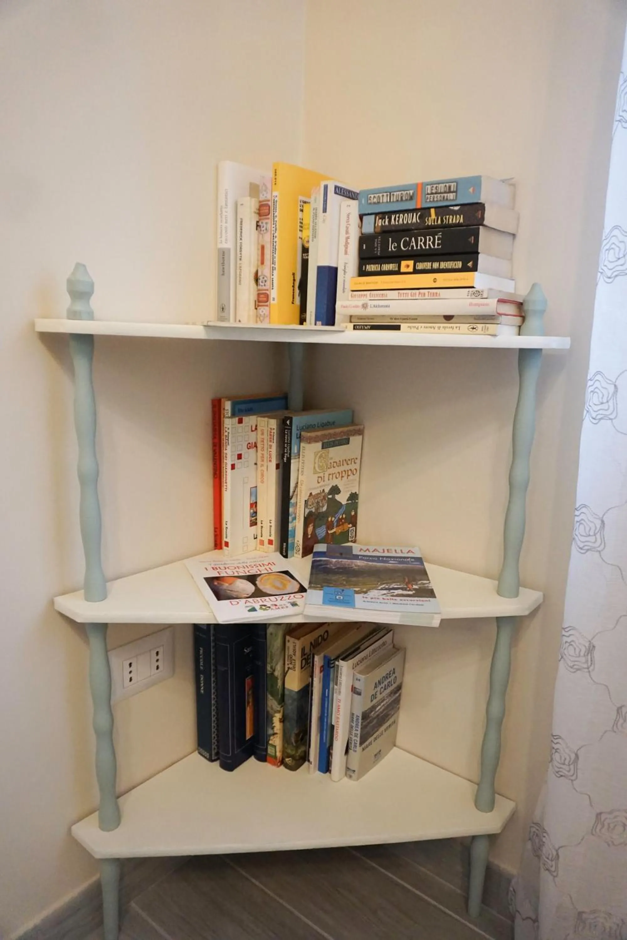 Communal lounge/ TV room in B&B Casa di Mimma