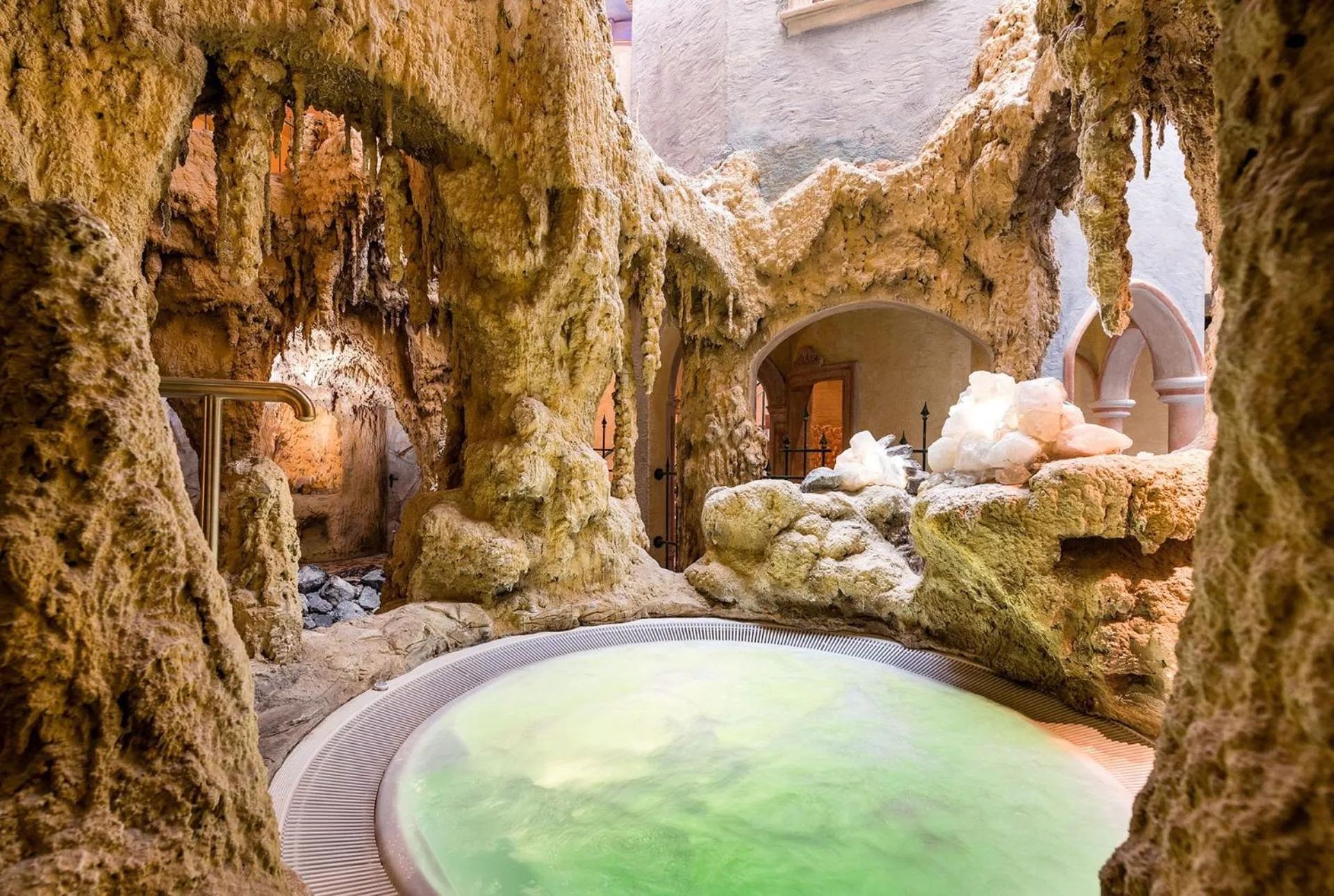 Hot Tub in Wellnesshotel ...liebes Rot-Flüh