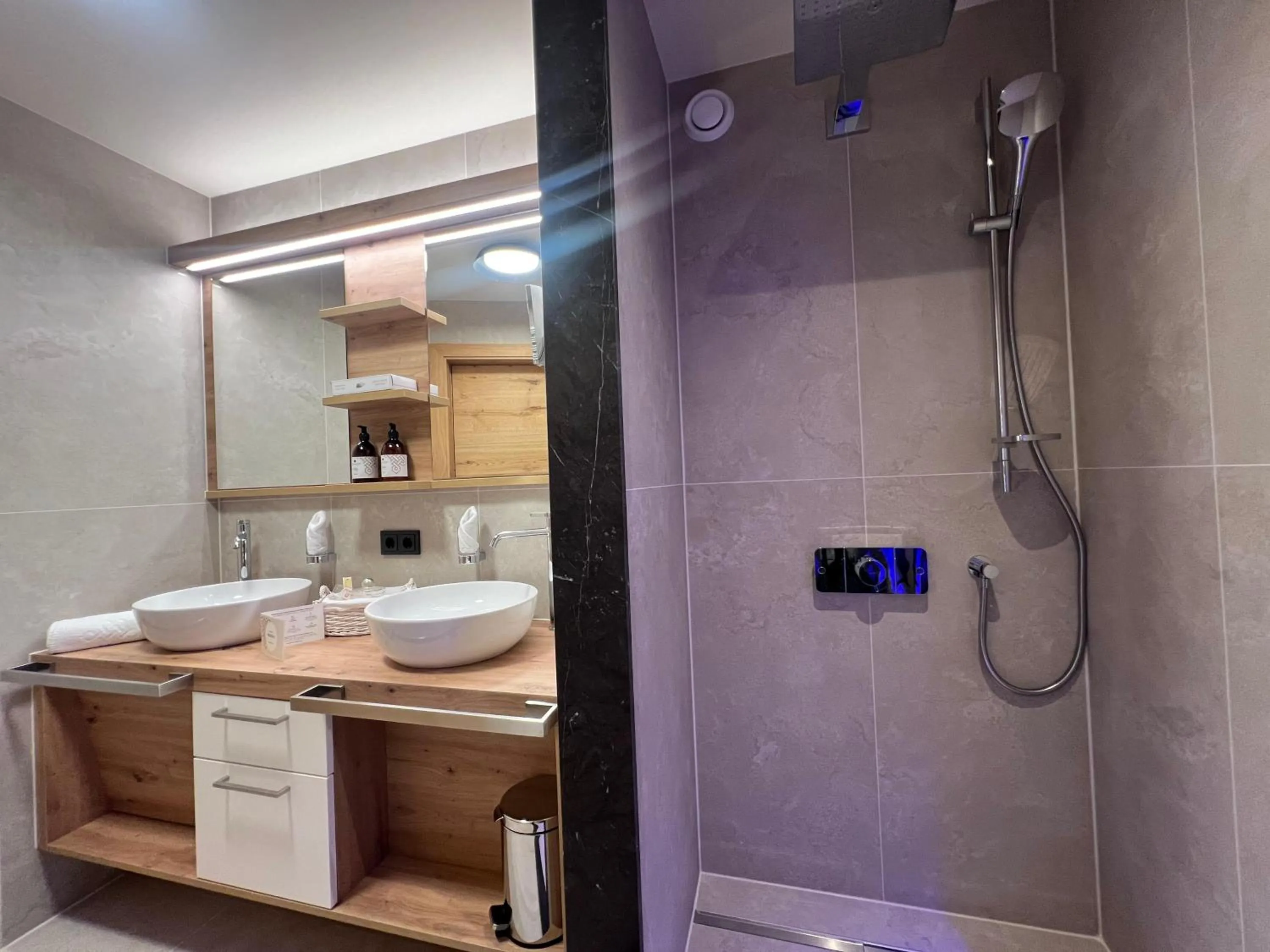 Bathroom in Wellnesshotel ...liebes Rot-Flüh