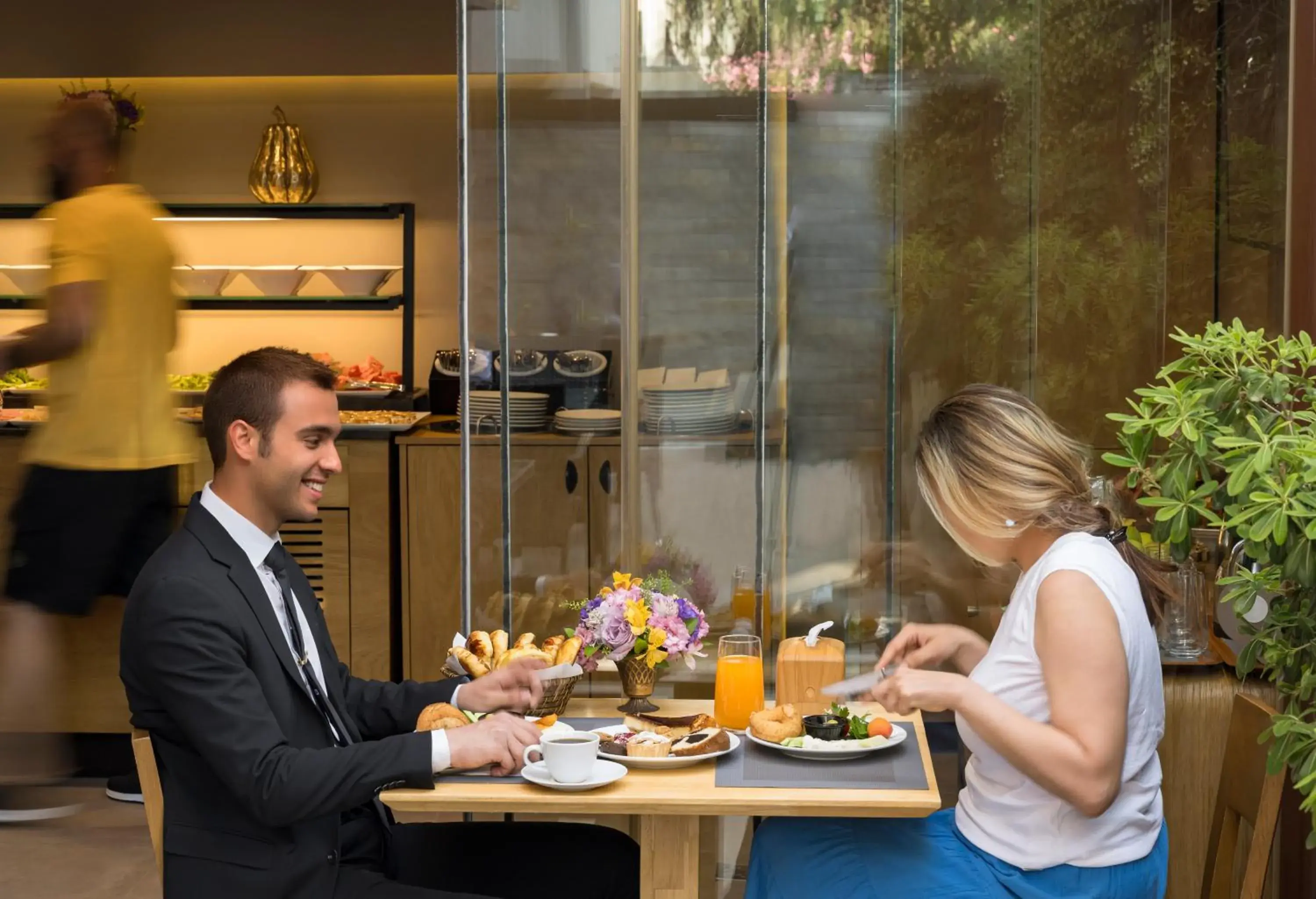 Food in Upsuites Hotel Food in Upsuites Hotel