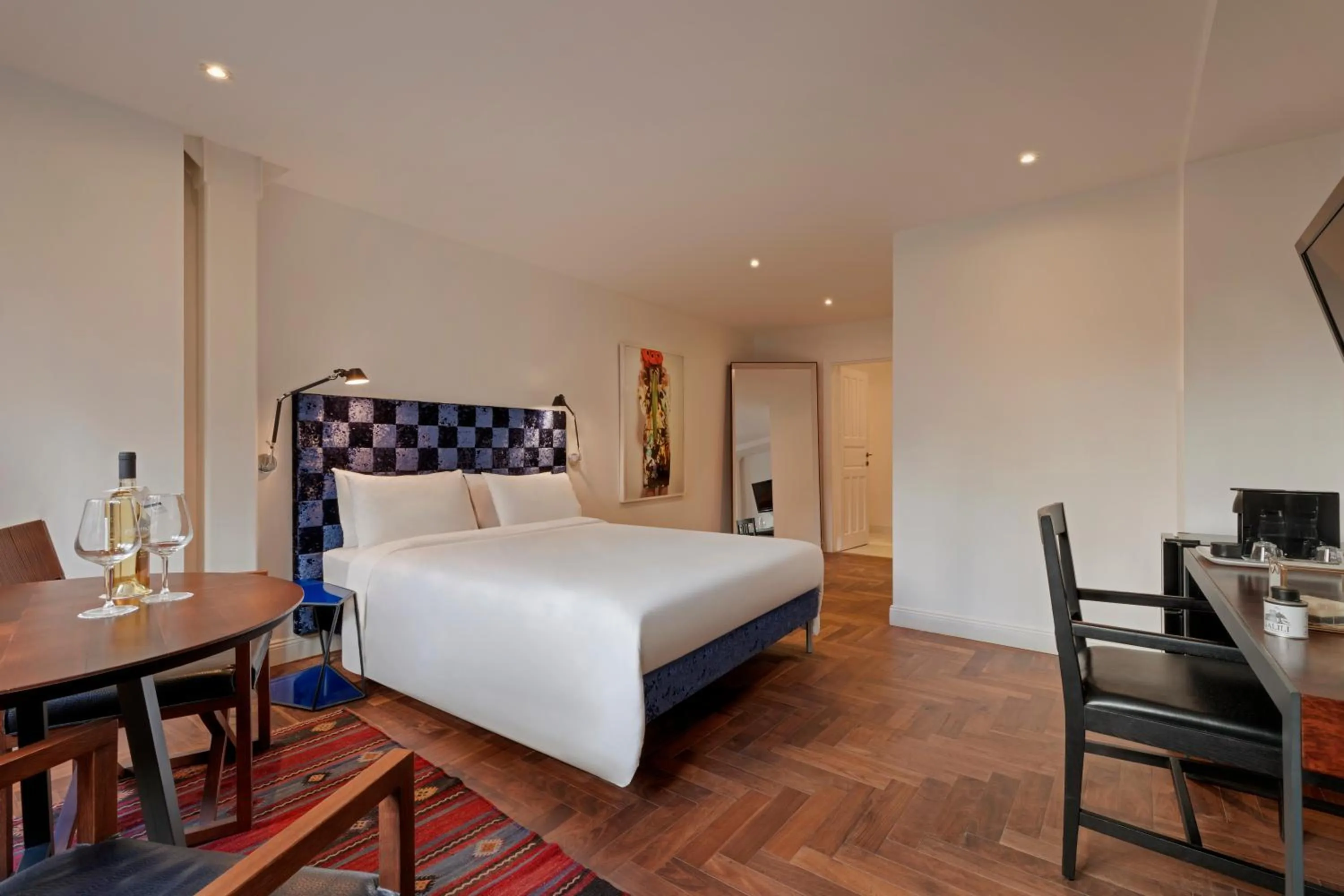 Photo of the whole room in Villa Rothschild by Zvieli Hotels