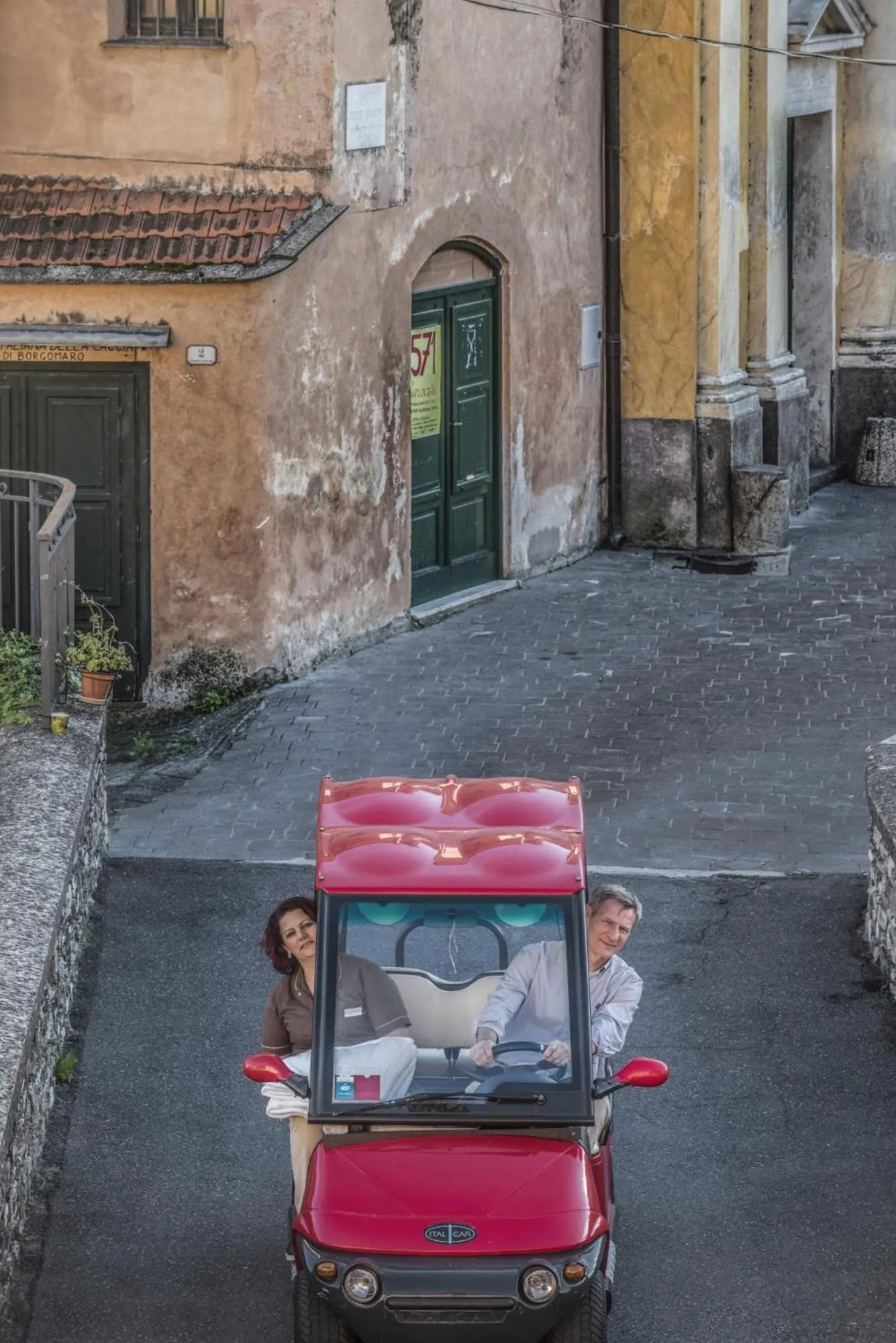 Staff in Relais Del Maro