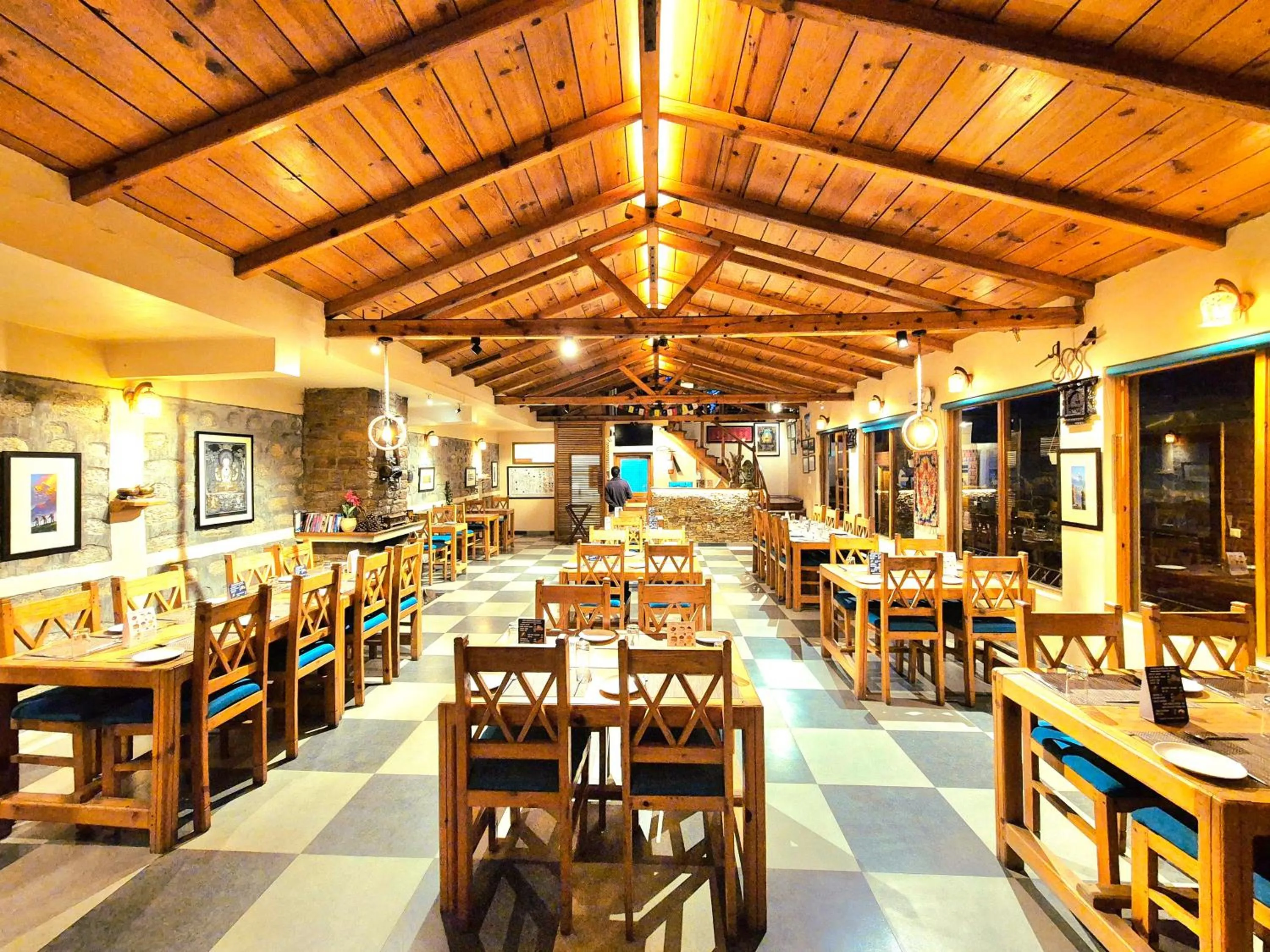 Restaurant/places to eat in Yak and Yeti Inn