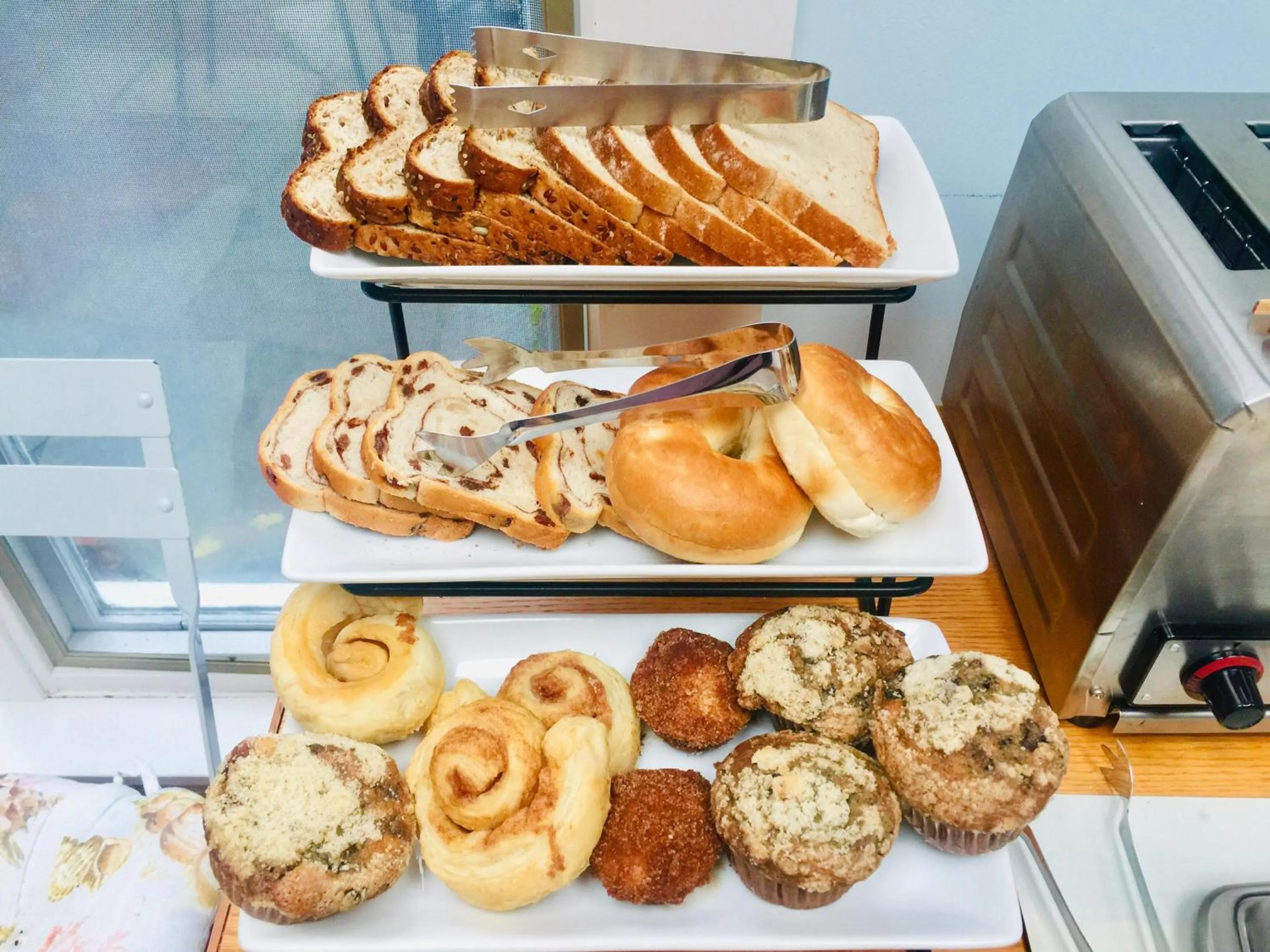 Continental breakfast in Sesuit Harbor House