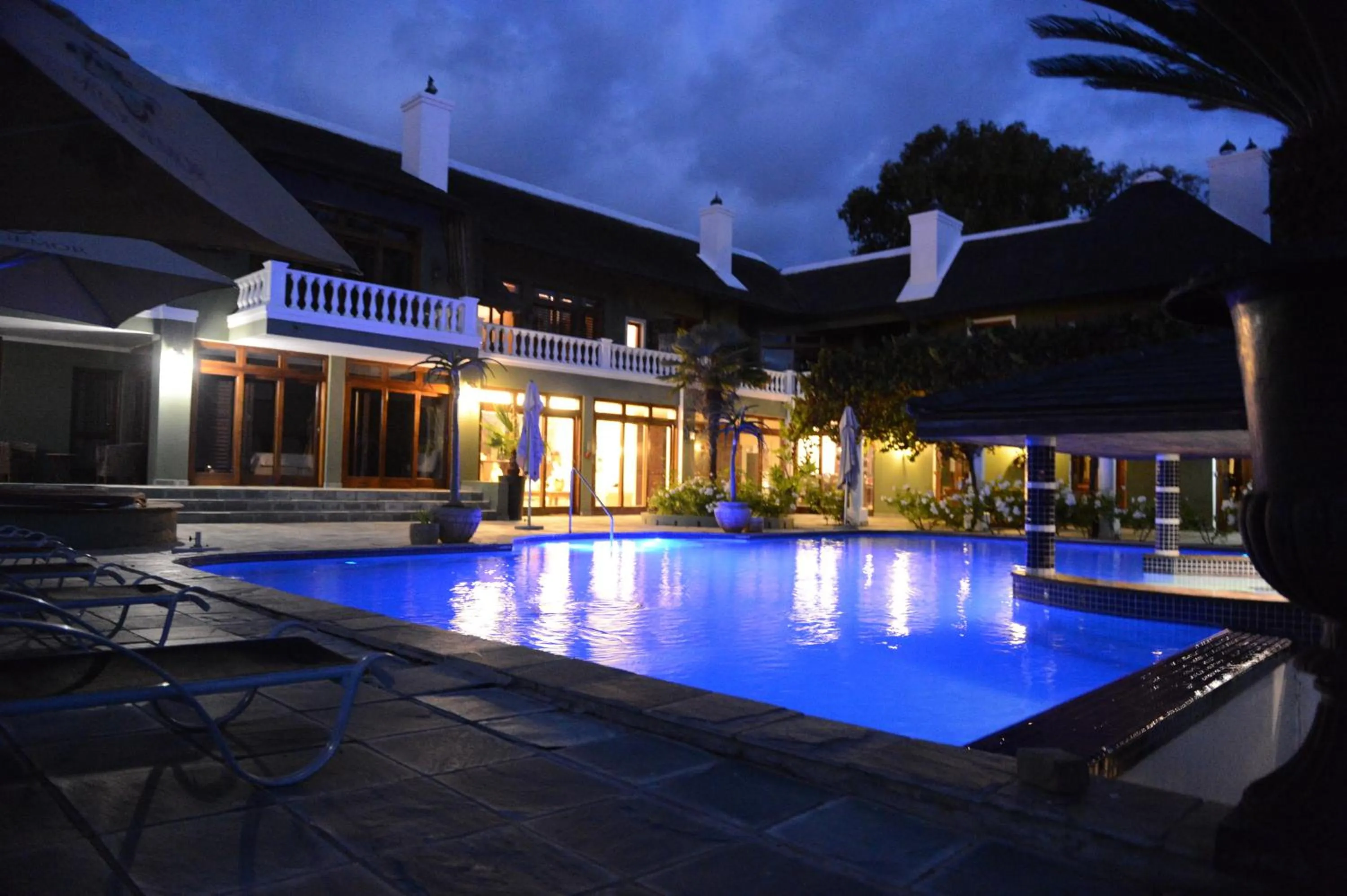 Swimming pool in Ridgemor Villa