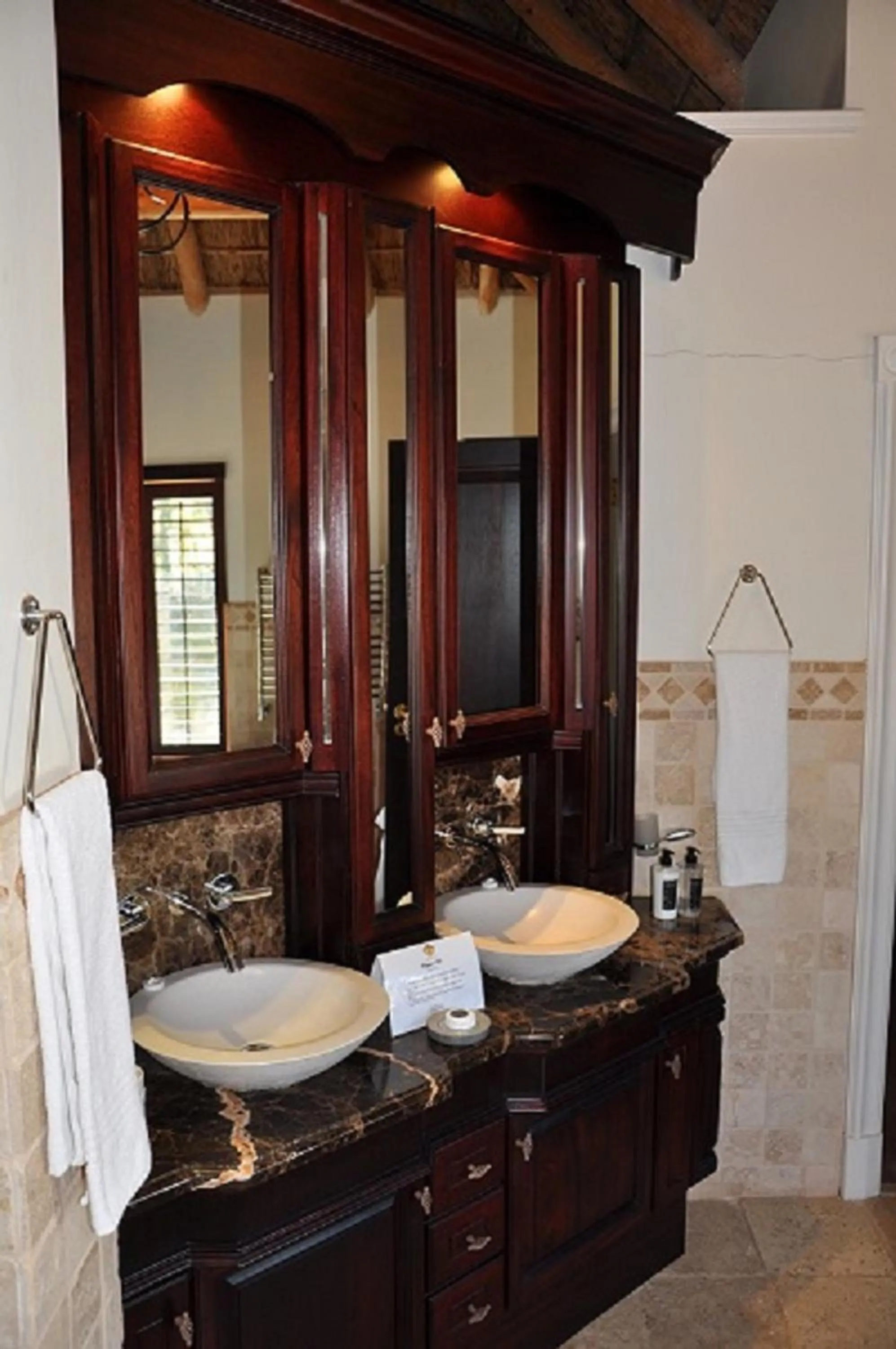 Decorative detail in Ridgemor Villa