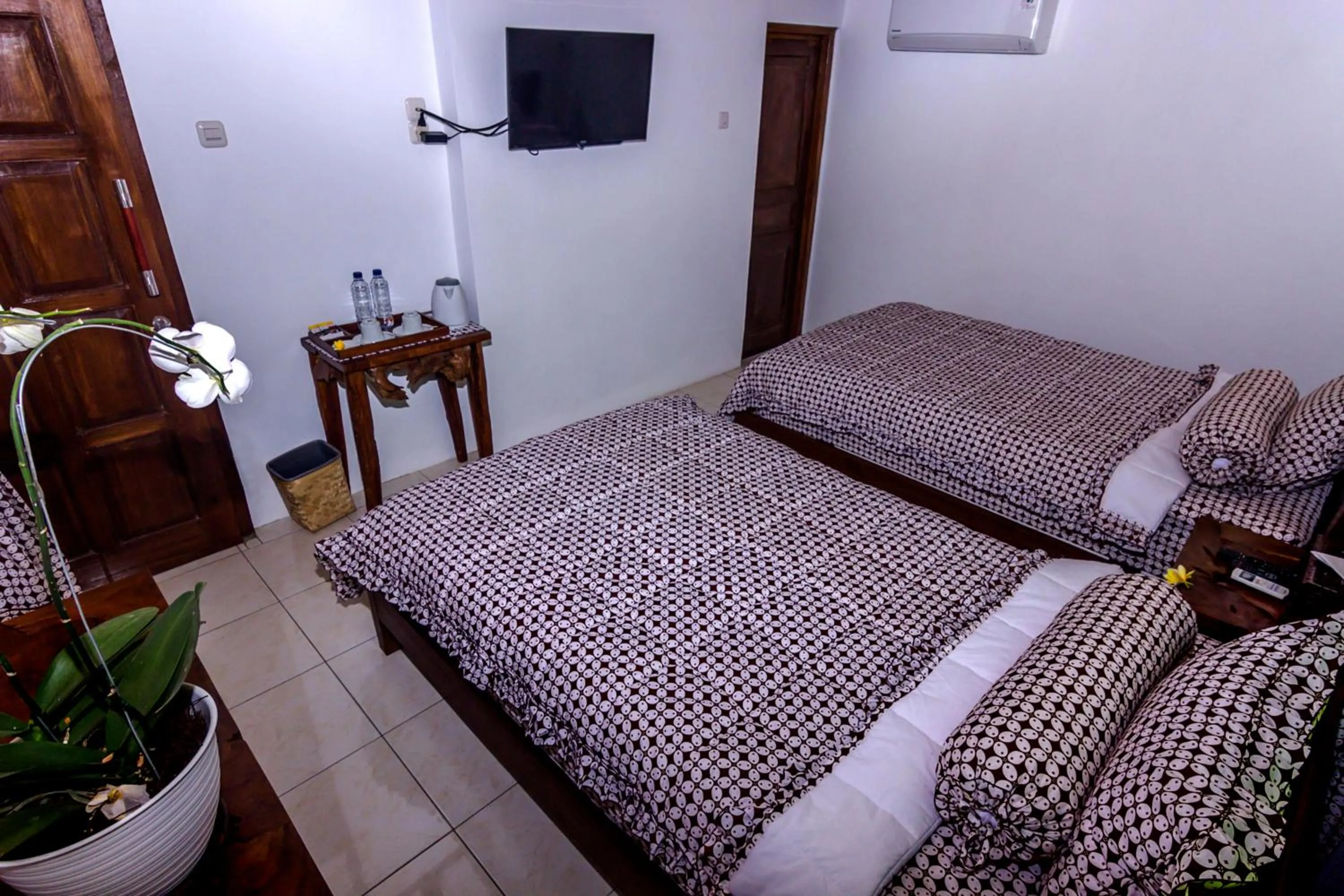 Bed in The Omah Borobudur