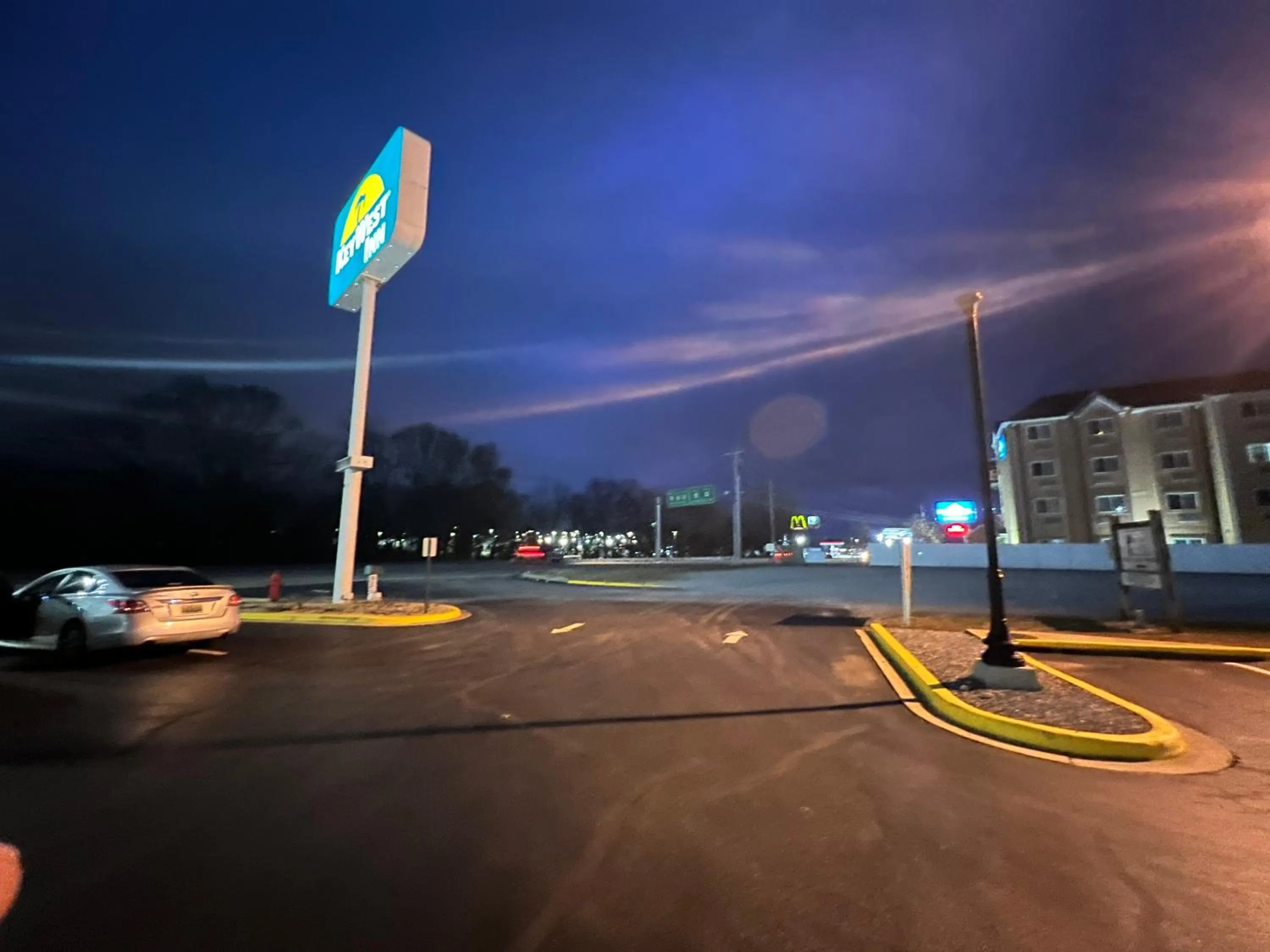 Property building in Key West Inn - Tuscumbia