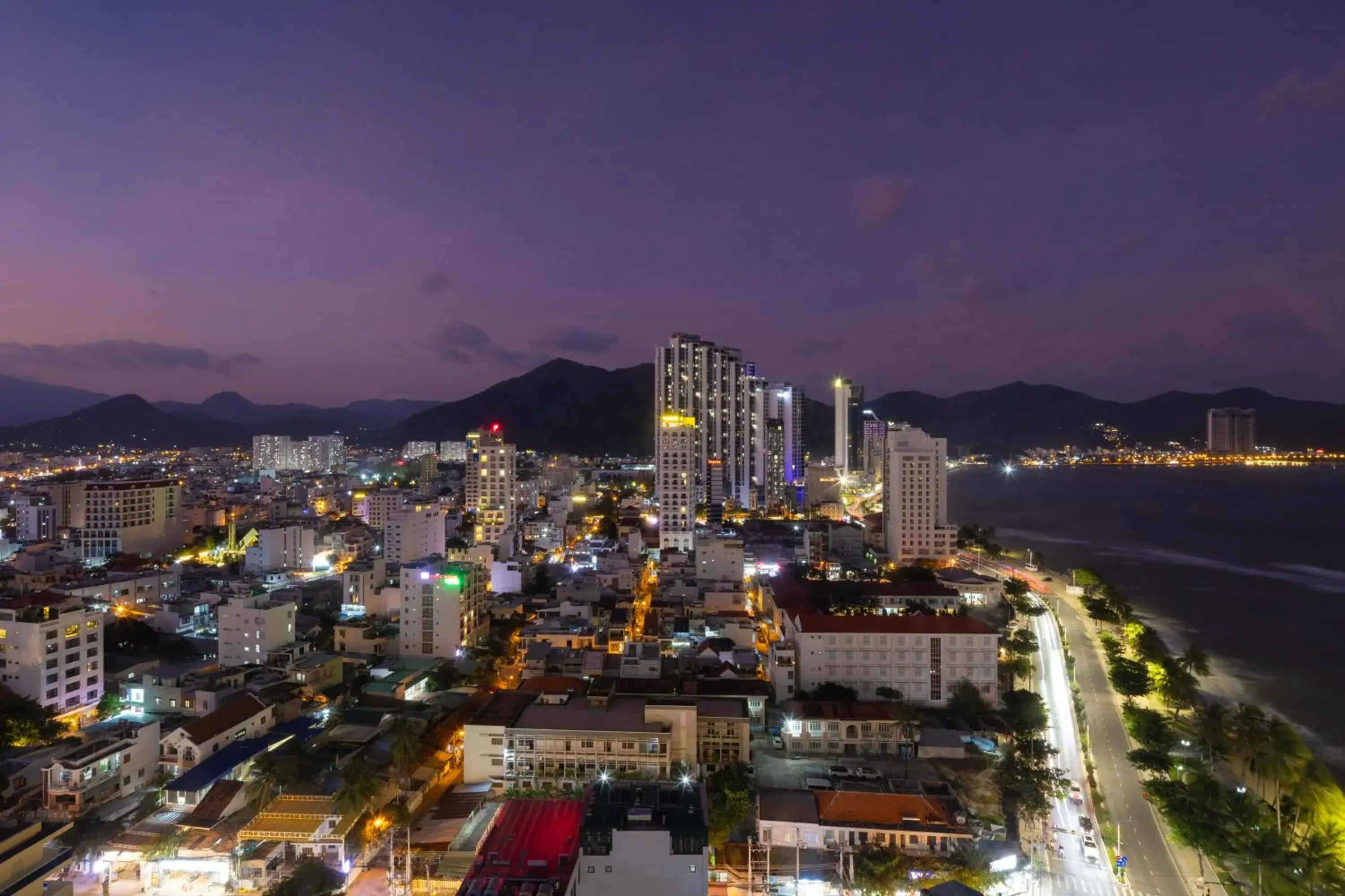 One-Bedroom Apartment with City View in Hon Chong Retreat Hotel One-Bedroom Apartment with City View in Hon Chong Retreat Hotel