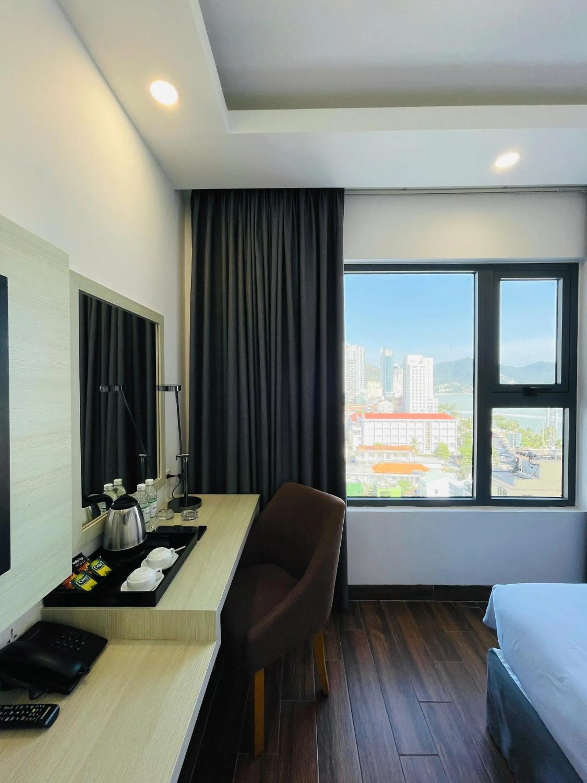 TV and multimedia, Bed in Hon Chong Retreat Hotel