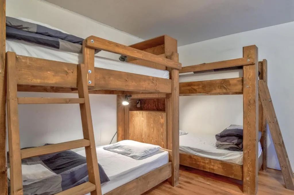 Bed in Auberge de Jeunesse Le Camp De Base