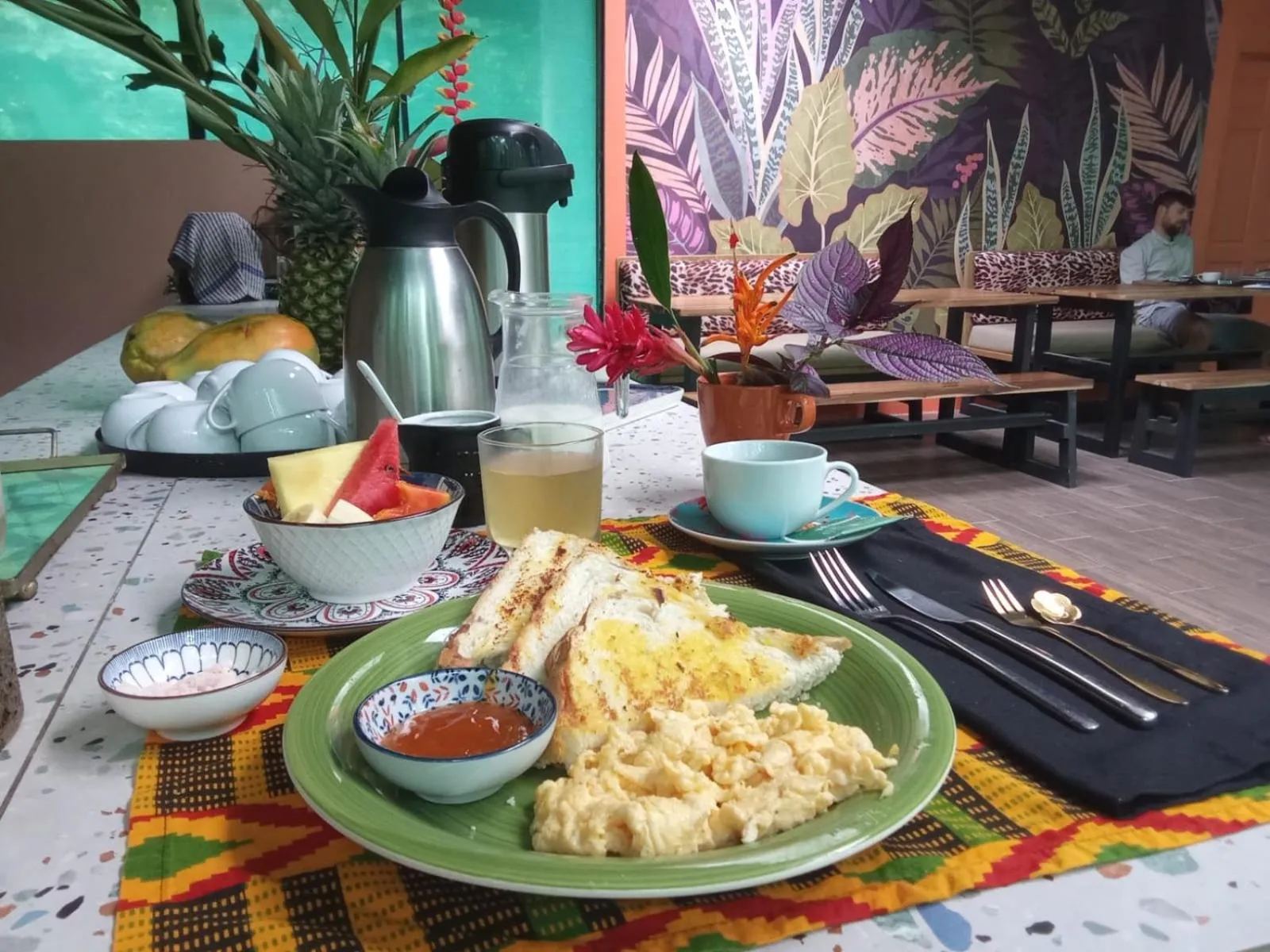 Breakfast in La Shamana - Ecological Concept in Jungle