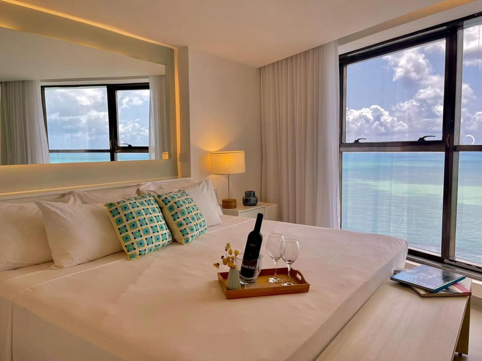 Bed in HY BEACH FLATS - INTERNATIONAL