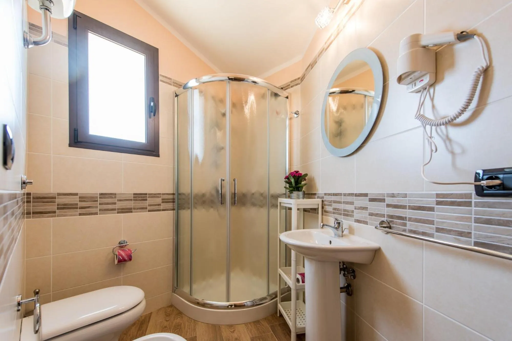 Shower in B&B UN'ALTRA VITA