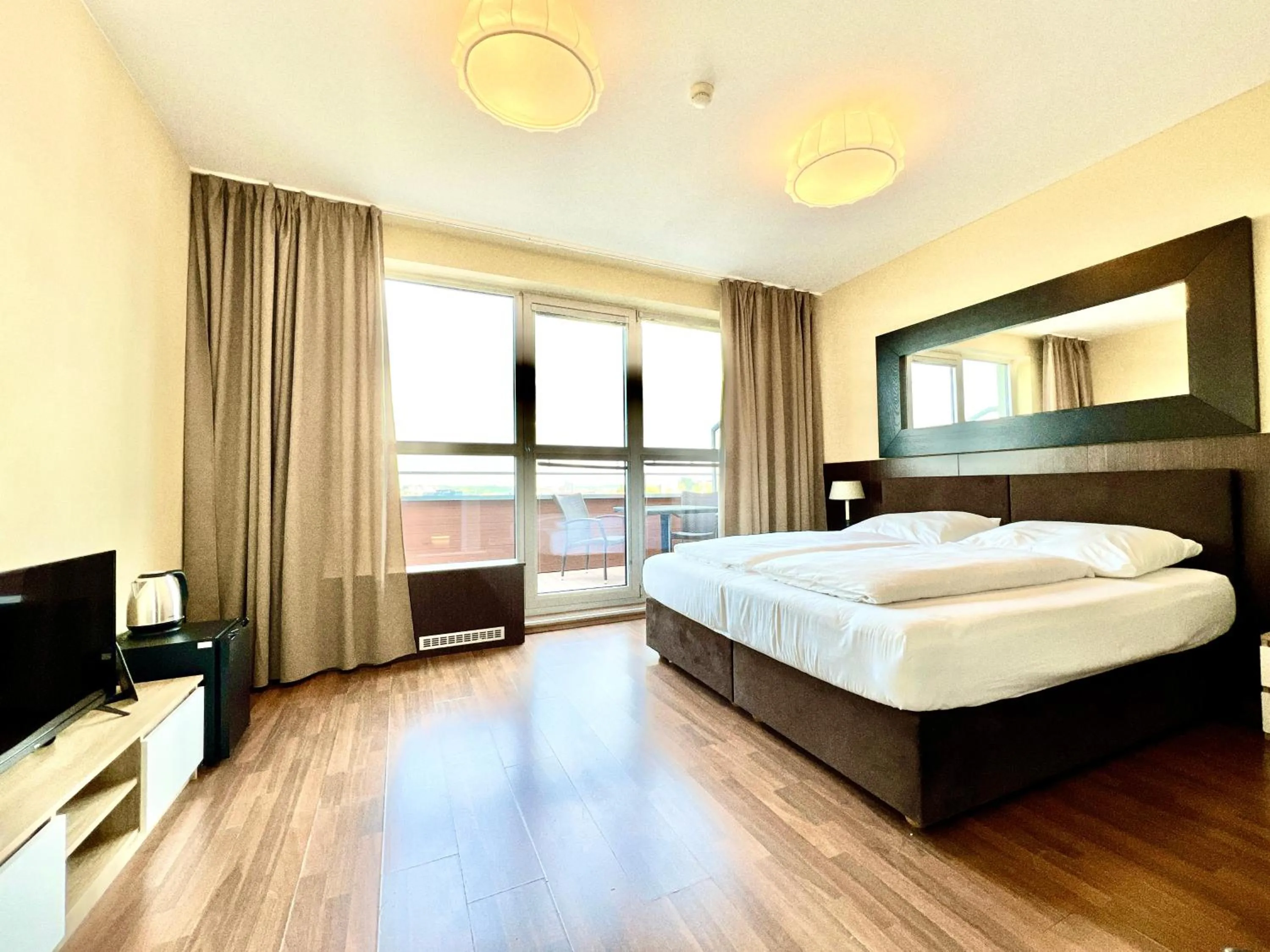 Double or Twin Room with Balcony in Balu Apartments