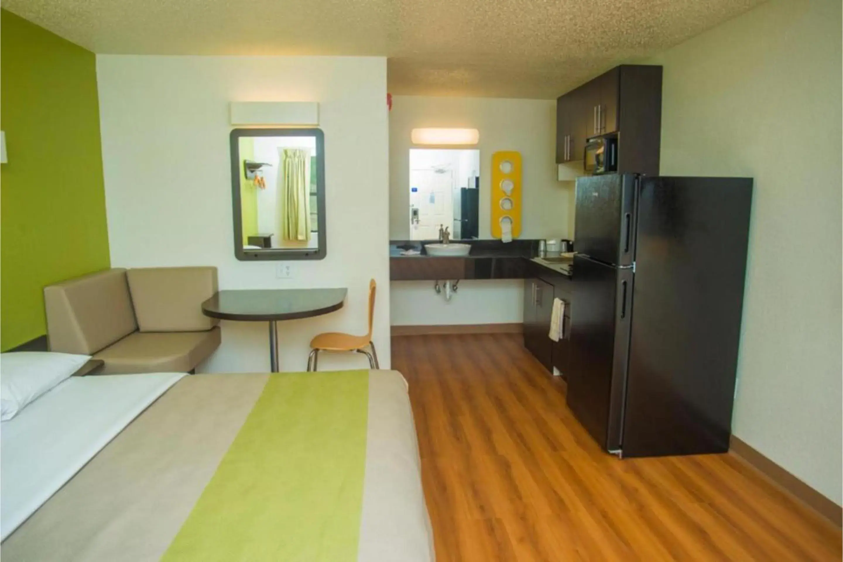 Bedroom in Motel 6-Palestine, TX Bedroom in Motel 6-Palestine, TX