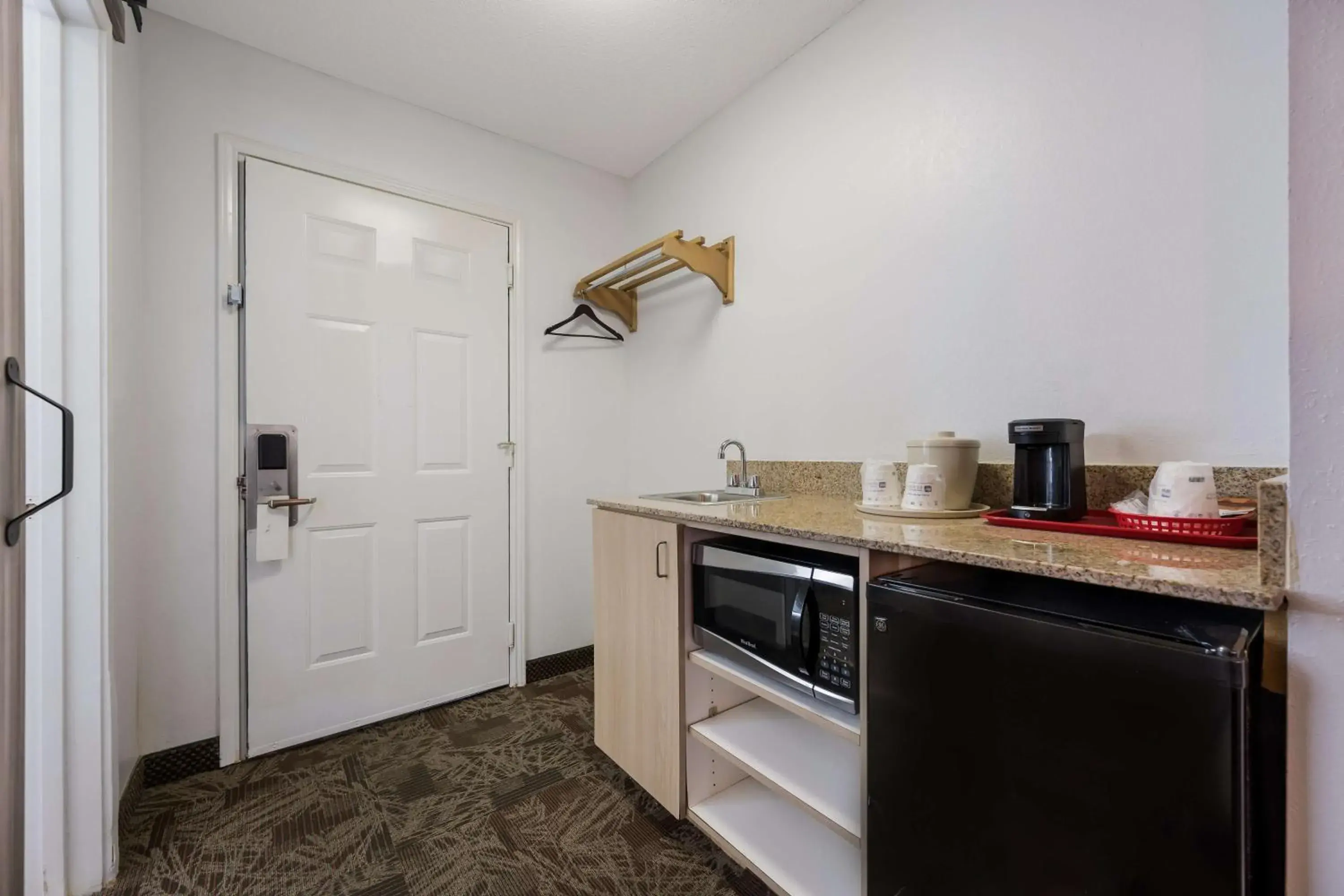 Bedroom in SureStay Hotel By Best Western Tuscaloosa Southeast Bedroom in SureStay Hotel By Best Western Tuscaloosa Southeast