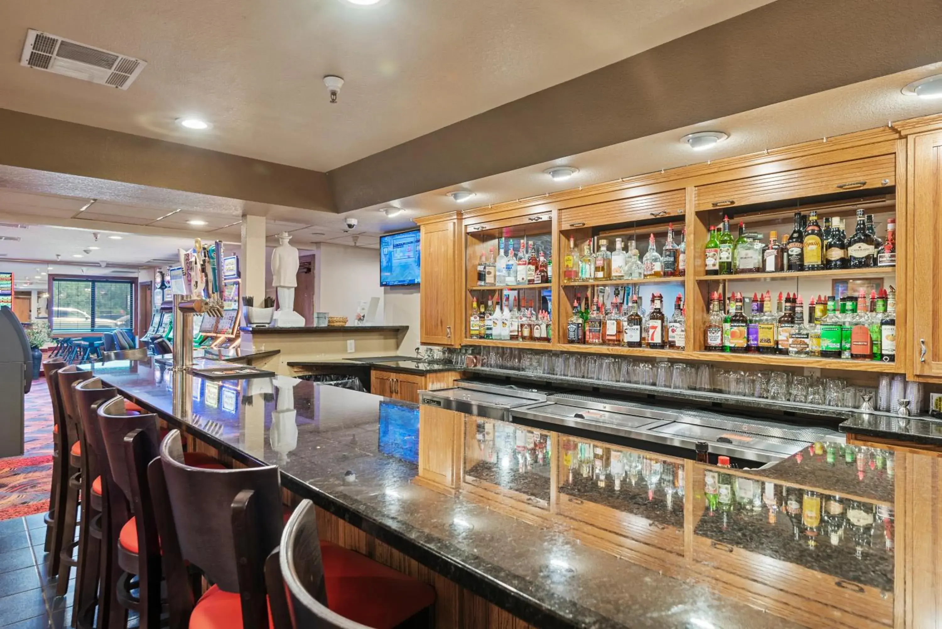 Lounge or bar in Deadwood Gulch Resort, Trademark Collection by Wyndham Lounge or bar in Deadwood Gulch Resort, Trademark Collection by Wyndham