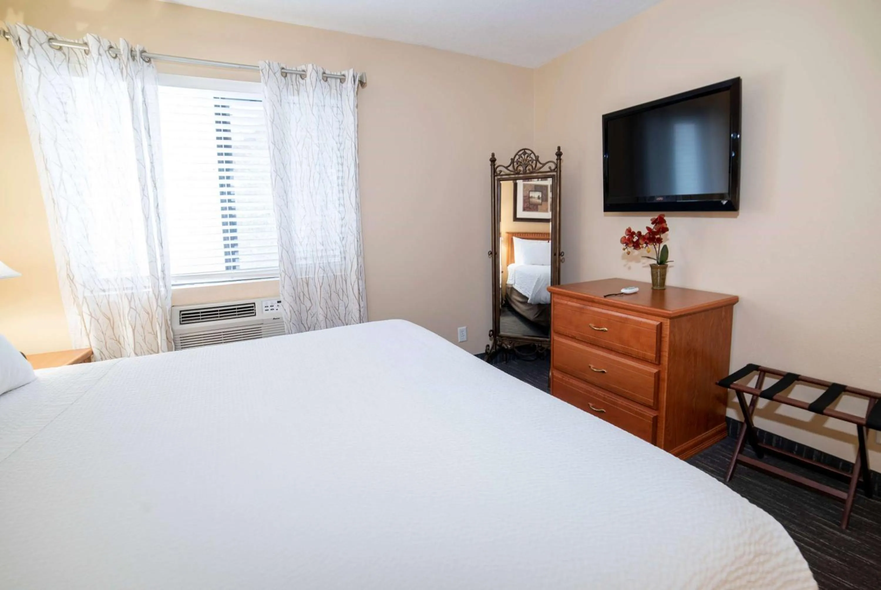 Photo of the whole room, Bed in Deadwood Gulch Resort, Trademark Collection by Wyndham