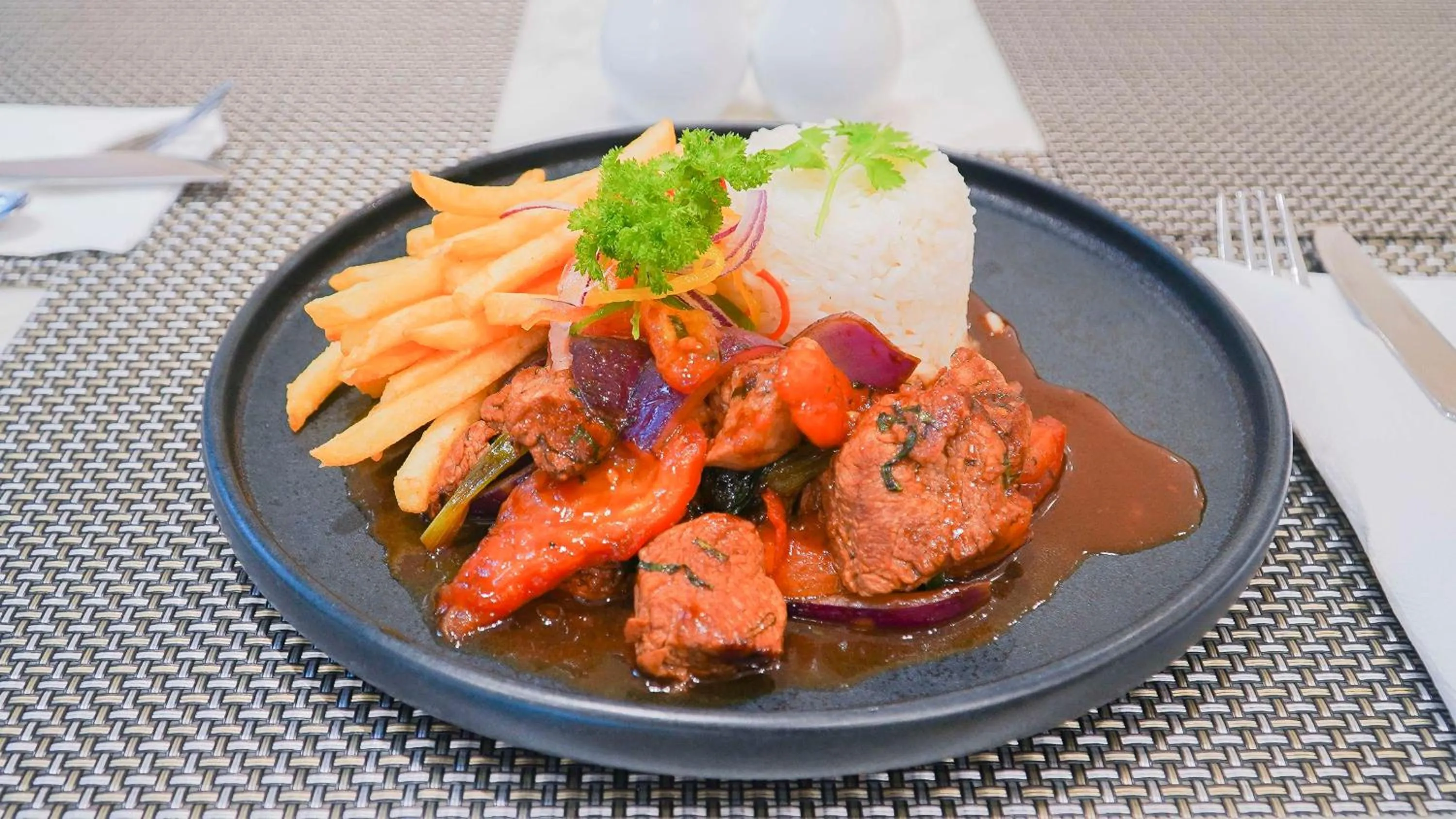 Restaurant/places to eat in Hilton Garden Inn Panama City Downtown, Panama