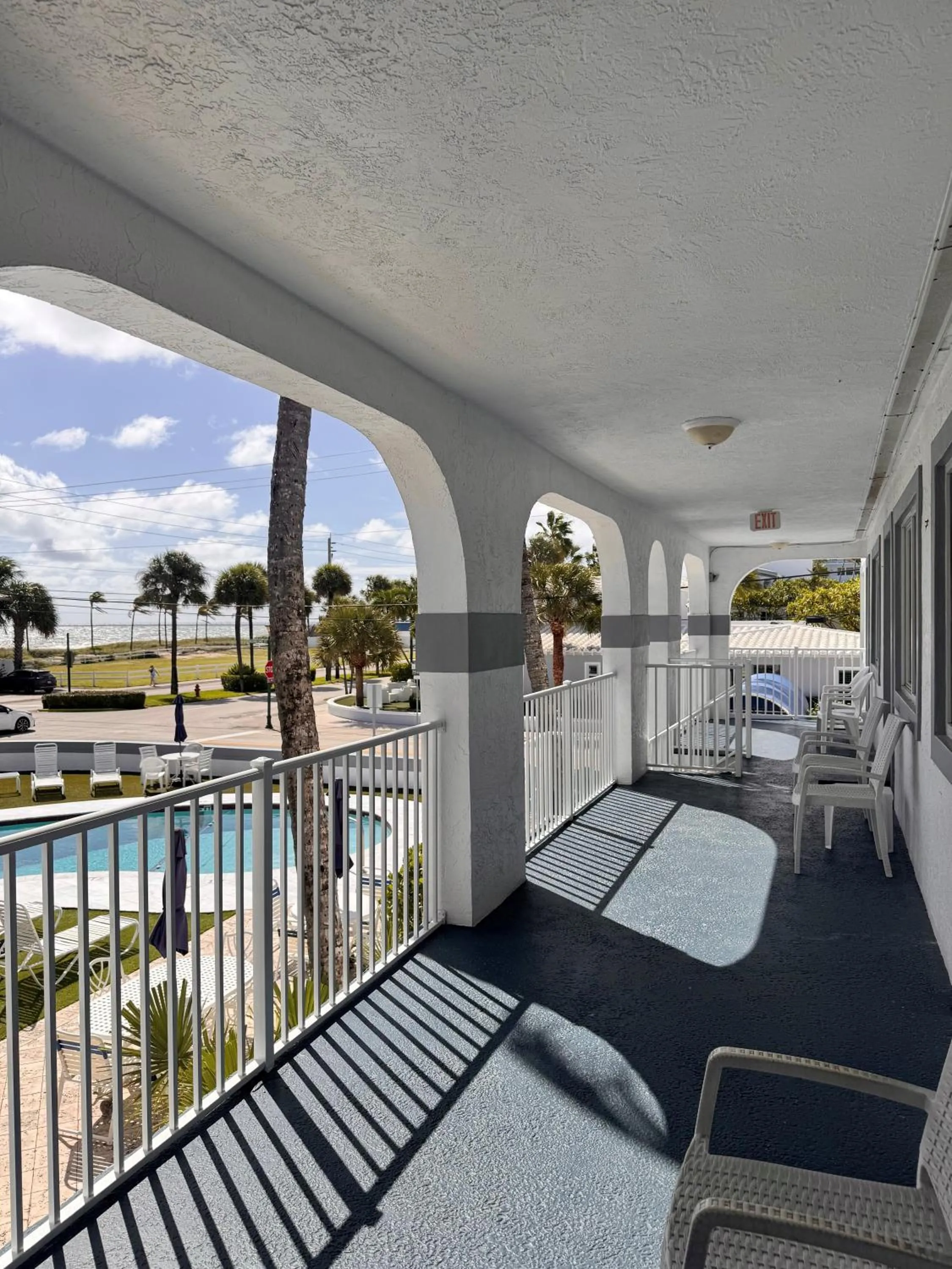 Balcony/Terrace in Coral Key Inn