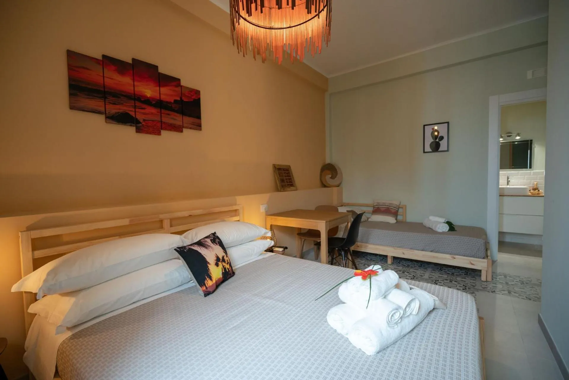 Photo of the whole room, Bed in Sea Station